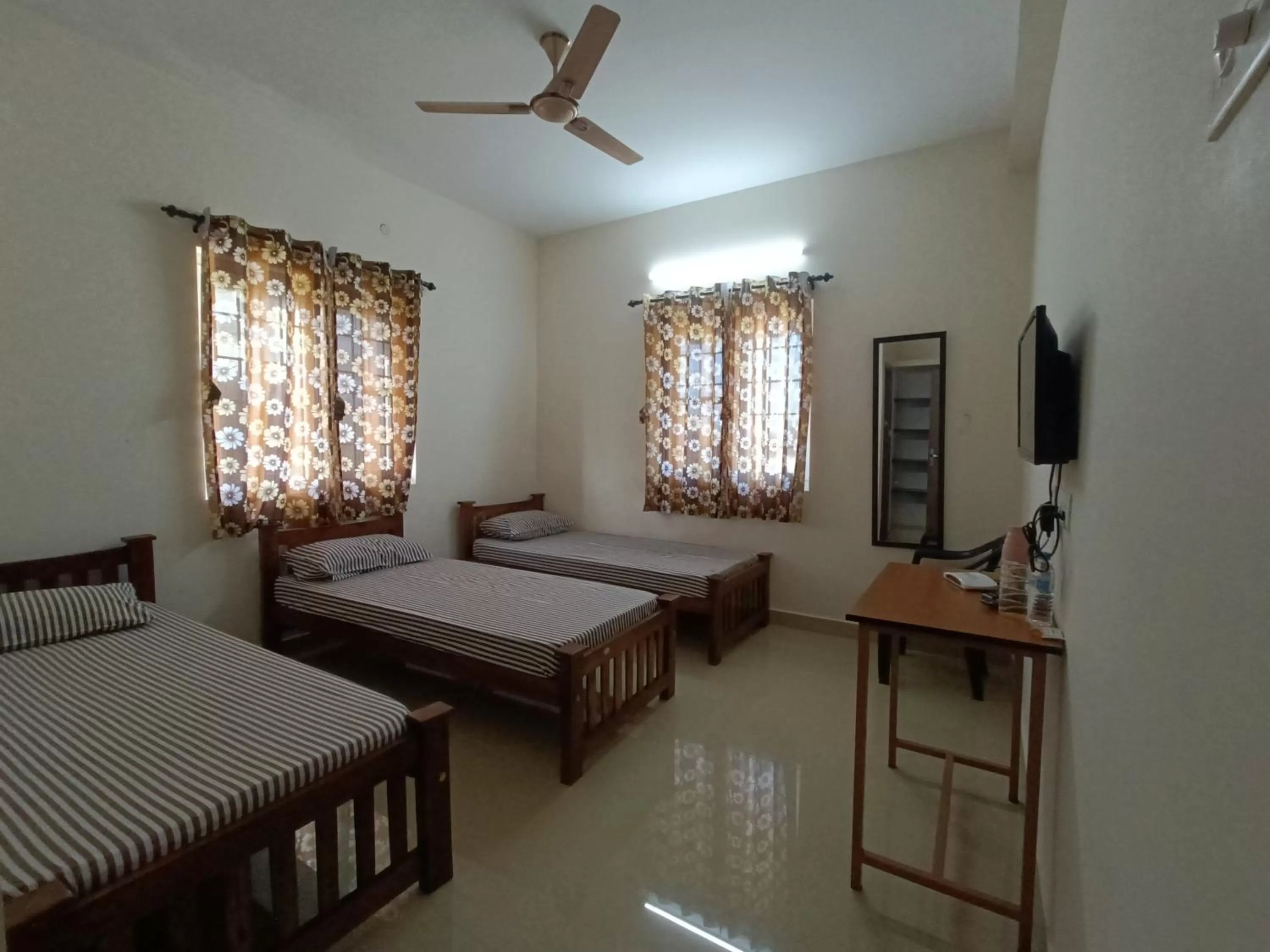 Bedroom, Bed in Shantham Service Apartments, Kinathukadavu, Coimbatore