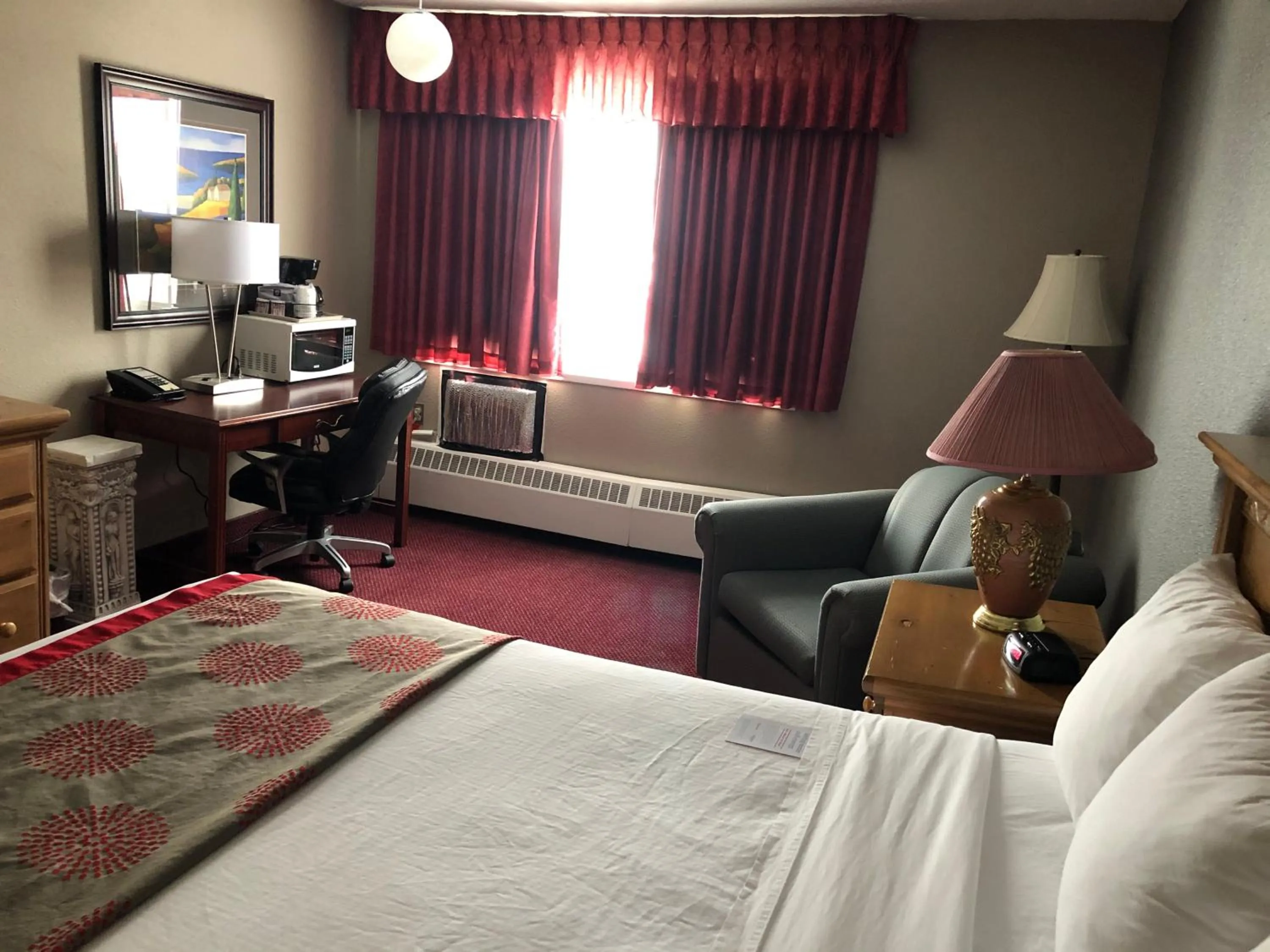 King Room- Non-Smoking in Ramada by Wyndham Prince Albert