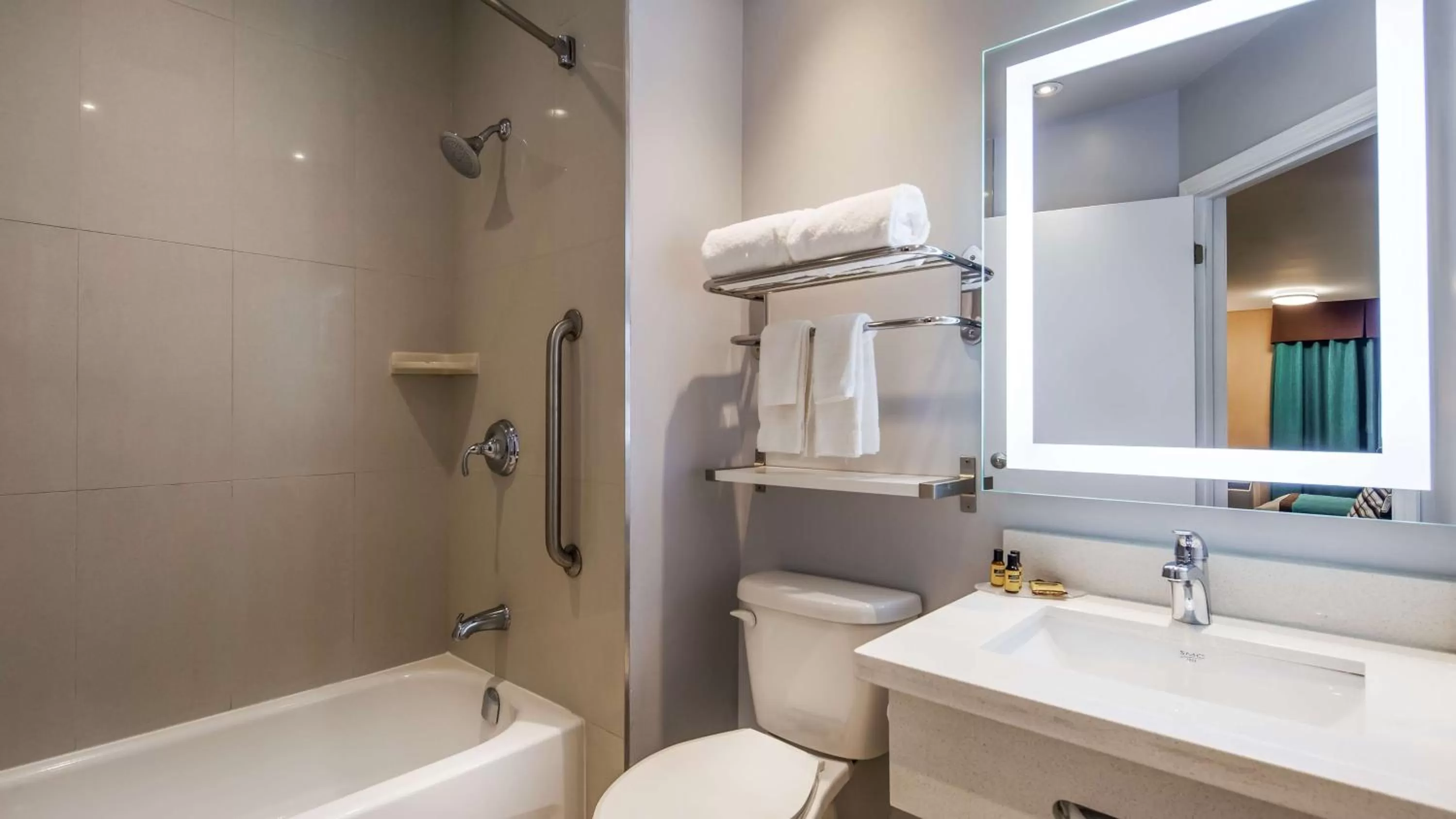 Bathroom in Best Western Plus Barrie