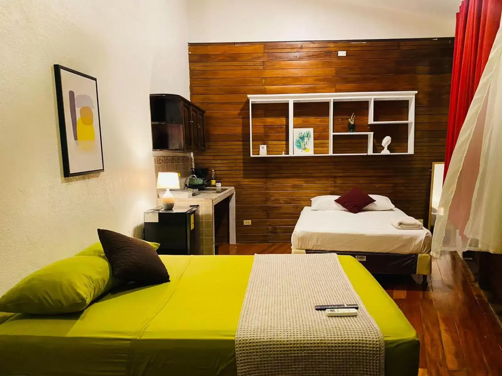 Deluxe Triple Room in Hotel Adventure Lodge Deluxe Triple Room in Hotel Adventure Lodge