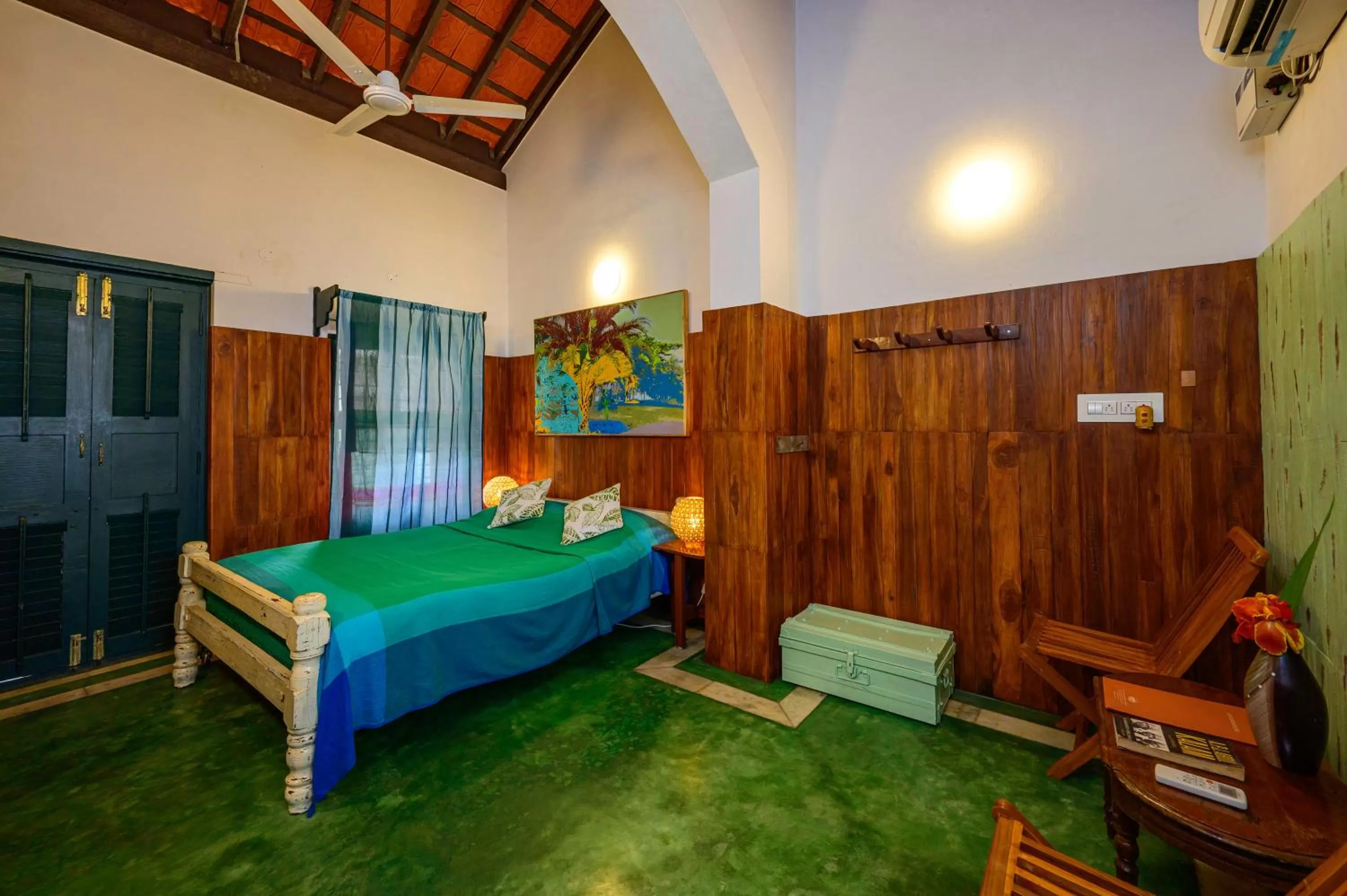 Seating area, Bed in Neemrana's Coconut Alley