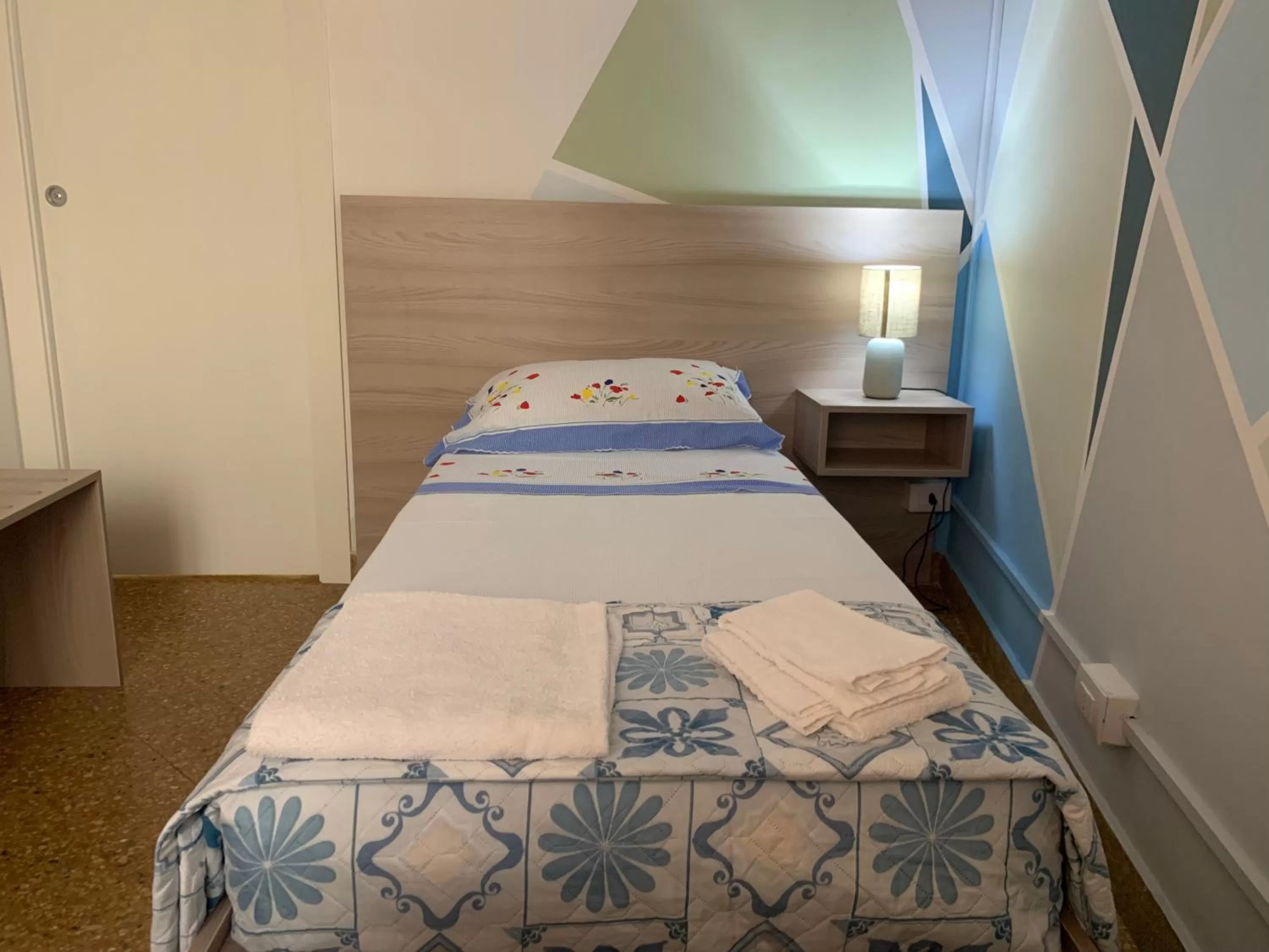 Bed in Erythrà Bed and Breakfast