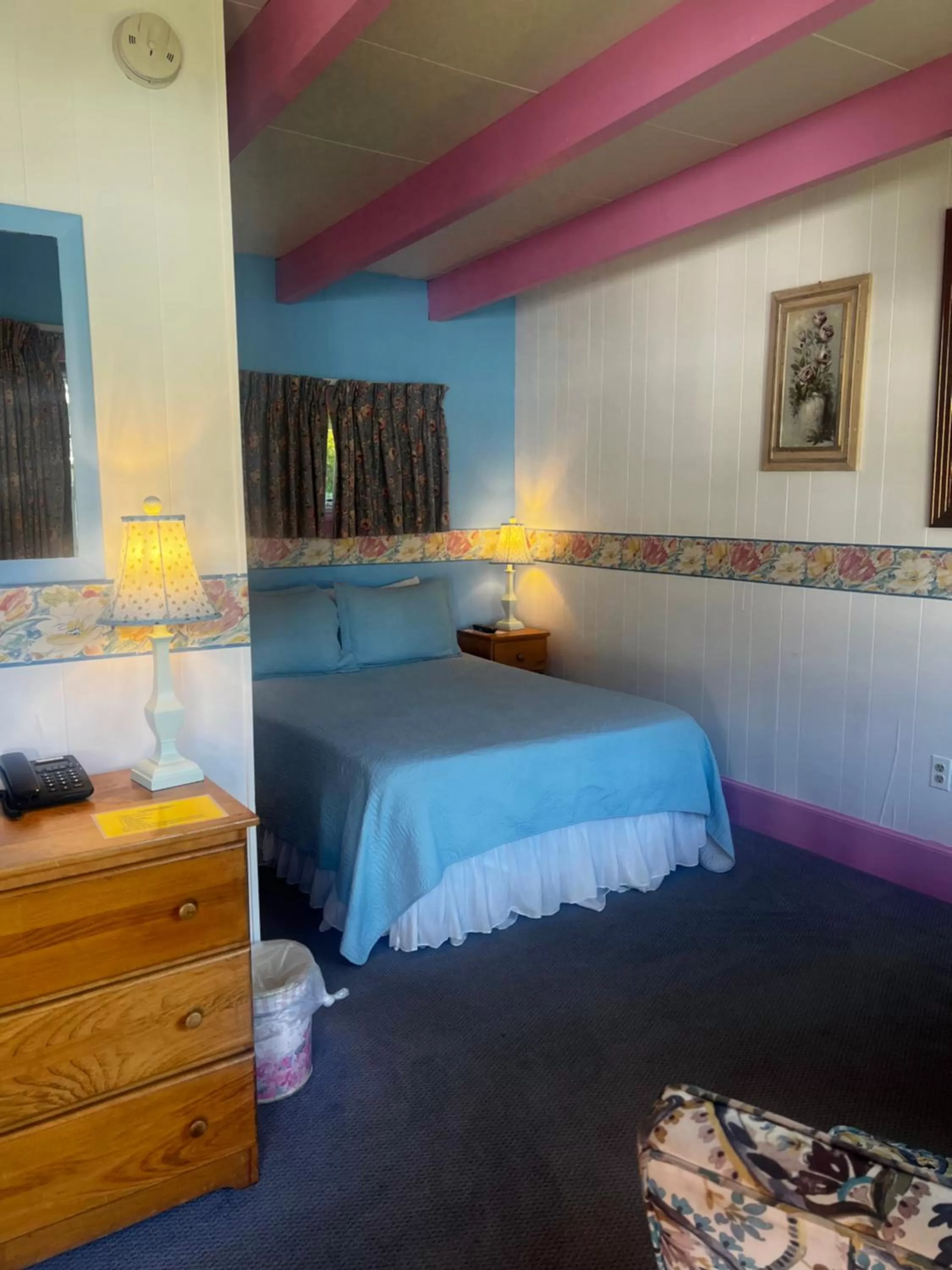 Bedroom, Bed in Claddagh Motel & Suites
