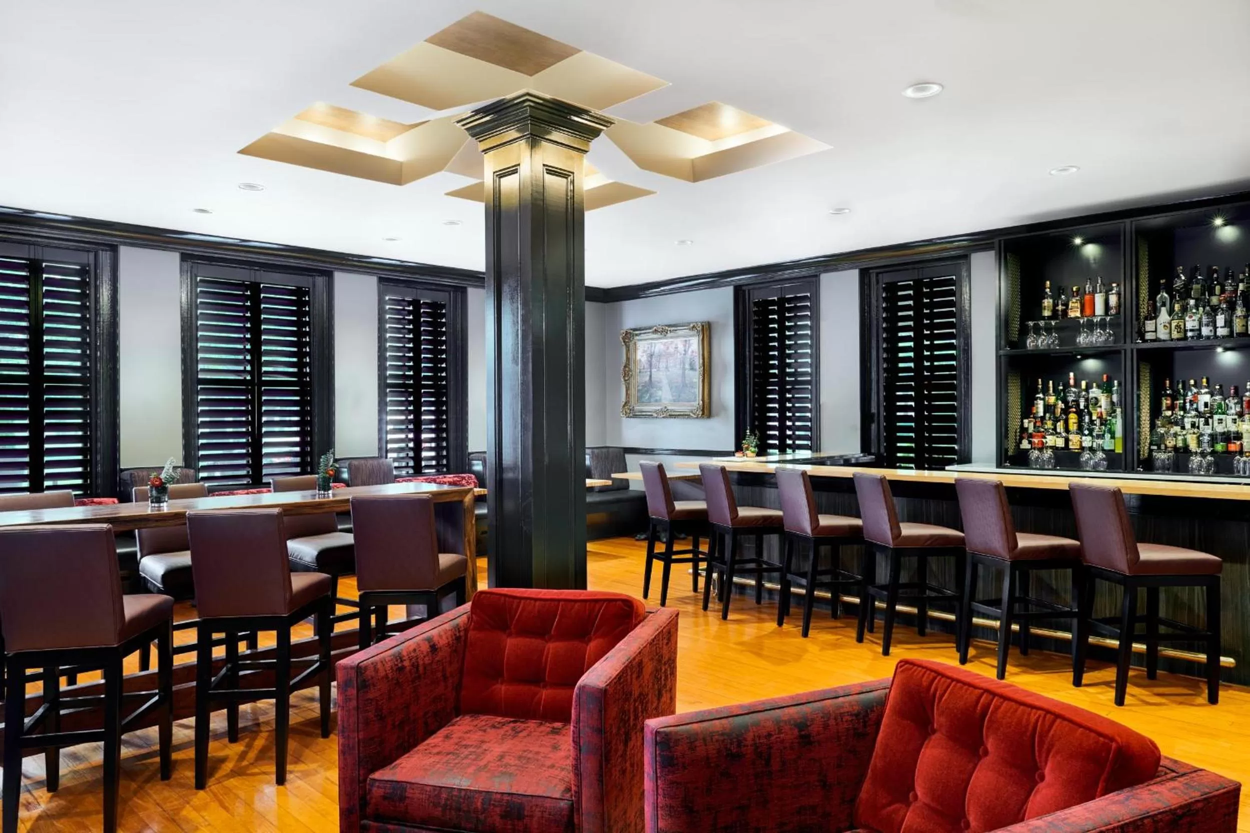 Lounge or bar in Inn at Carnall Hall