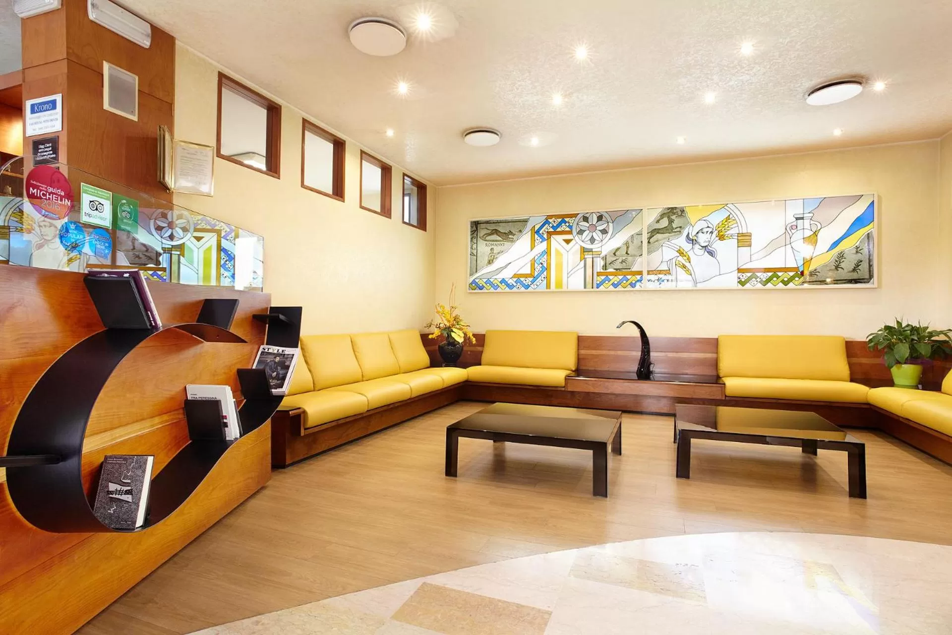 Lobby or reception in Primhotel