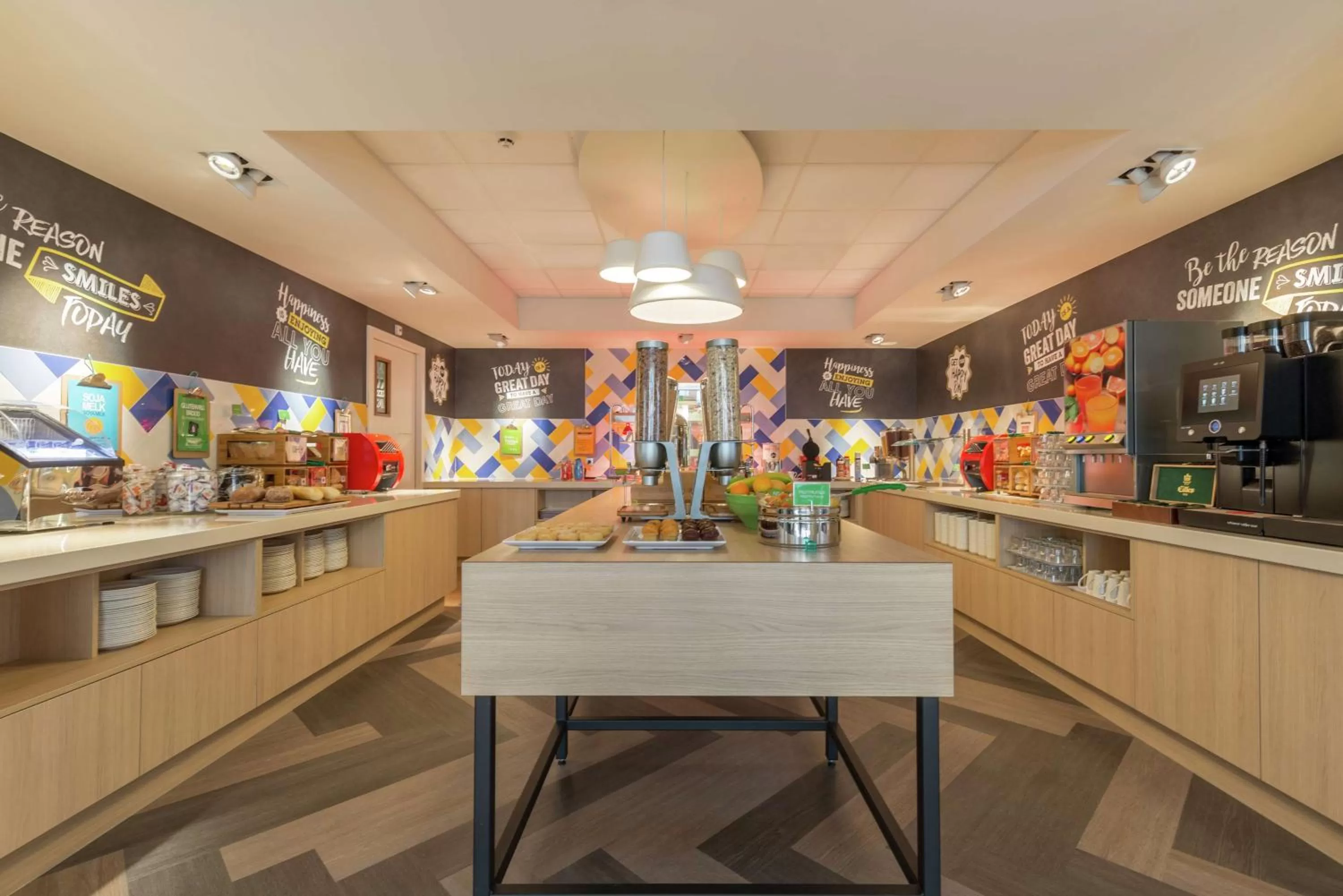 Breakfast in Hampton By Hilton Antwerp Central Station