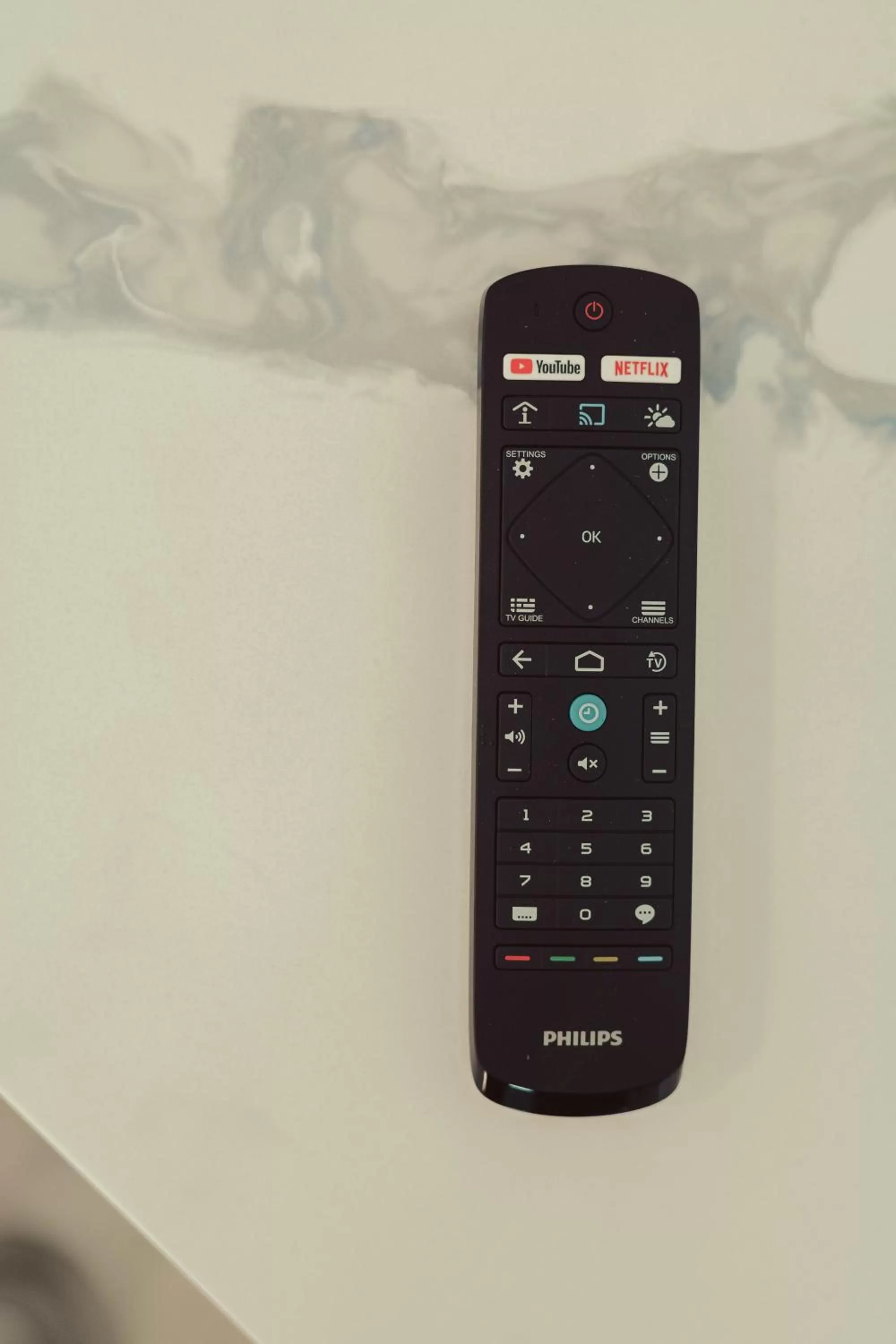 TV and multimedia in Blufftop Inn & Suites - Wharf/Restaurant District