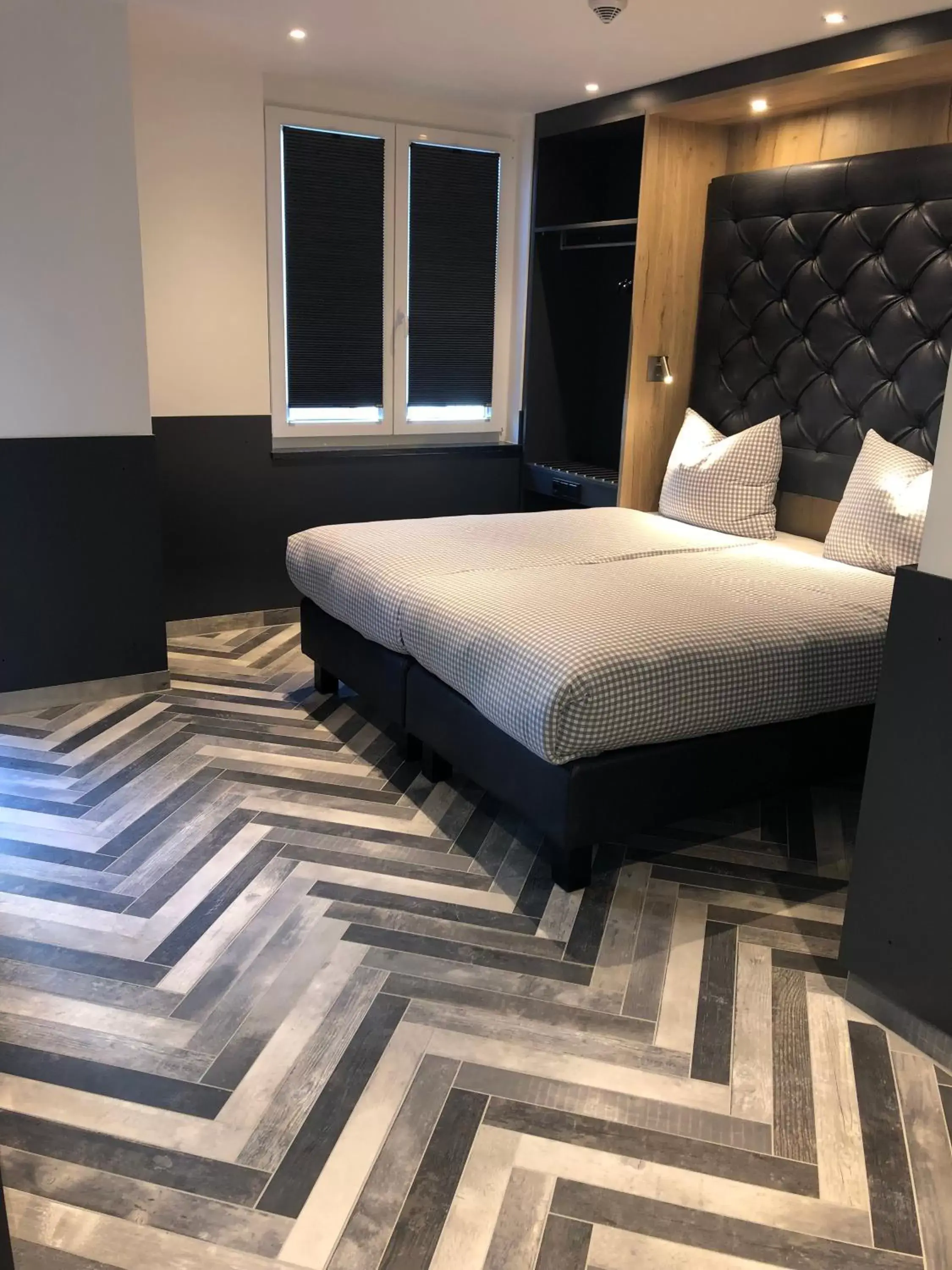 Superior Double Room in Munich Deluxe Hotel Superior Double Room in Munich Deluxe Hotel