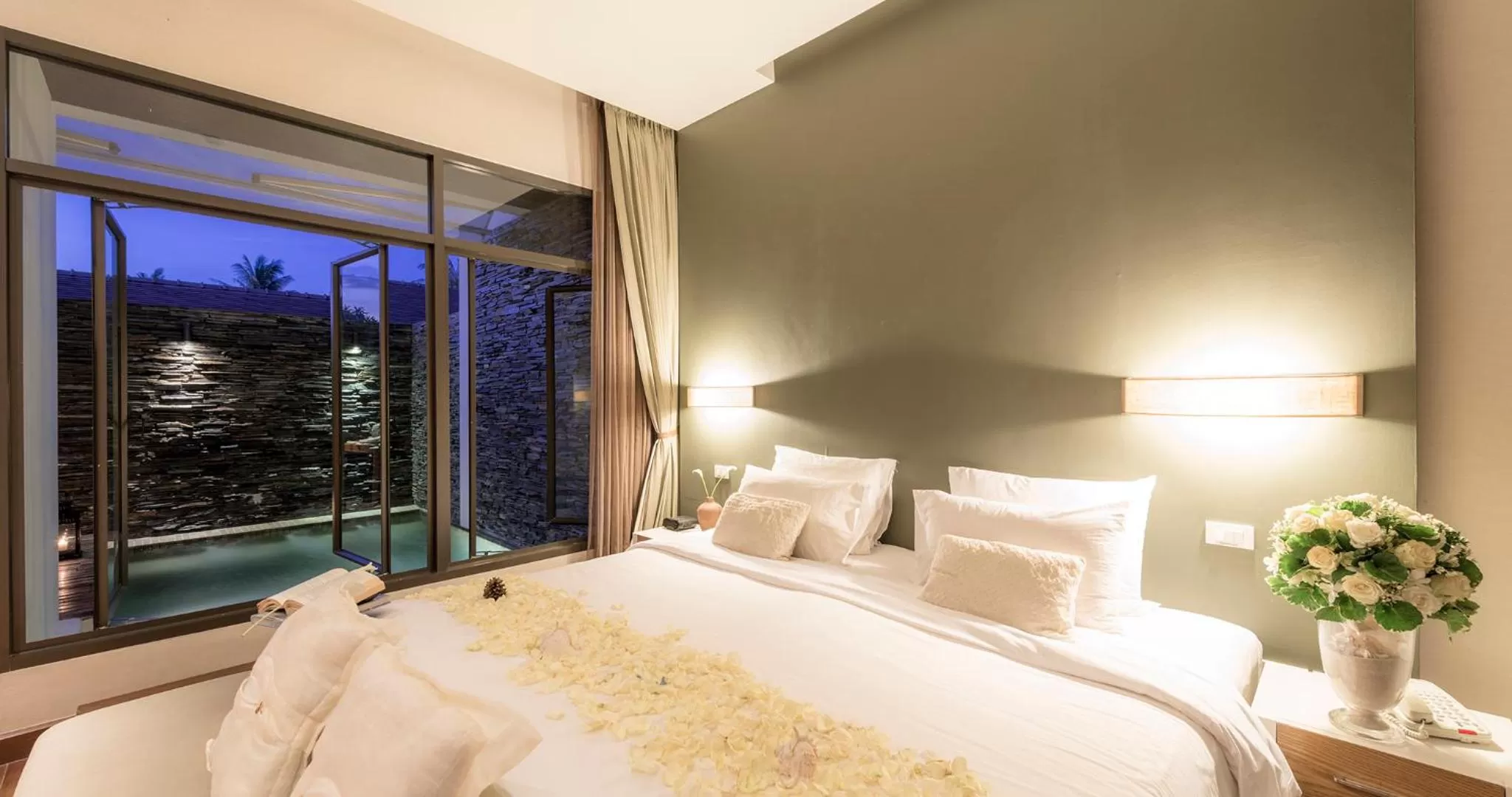 Bed in The Sea Koh Samui Resort and Residences by Tolani