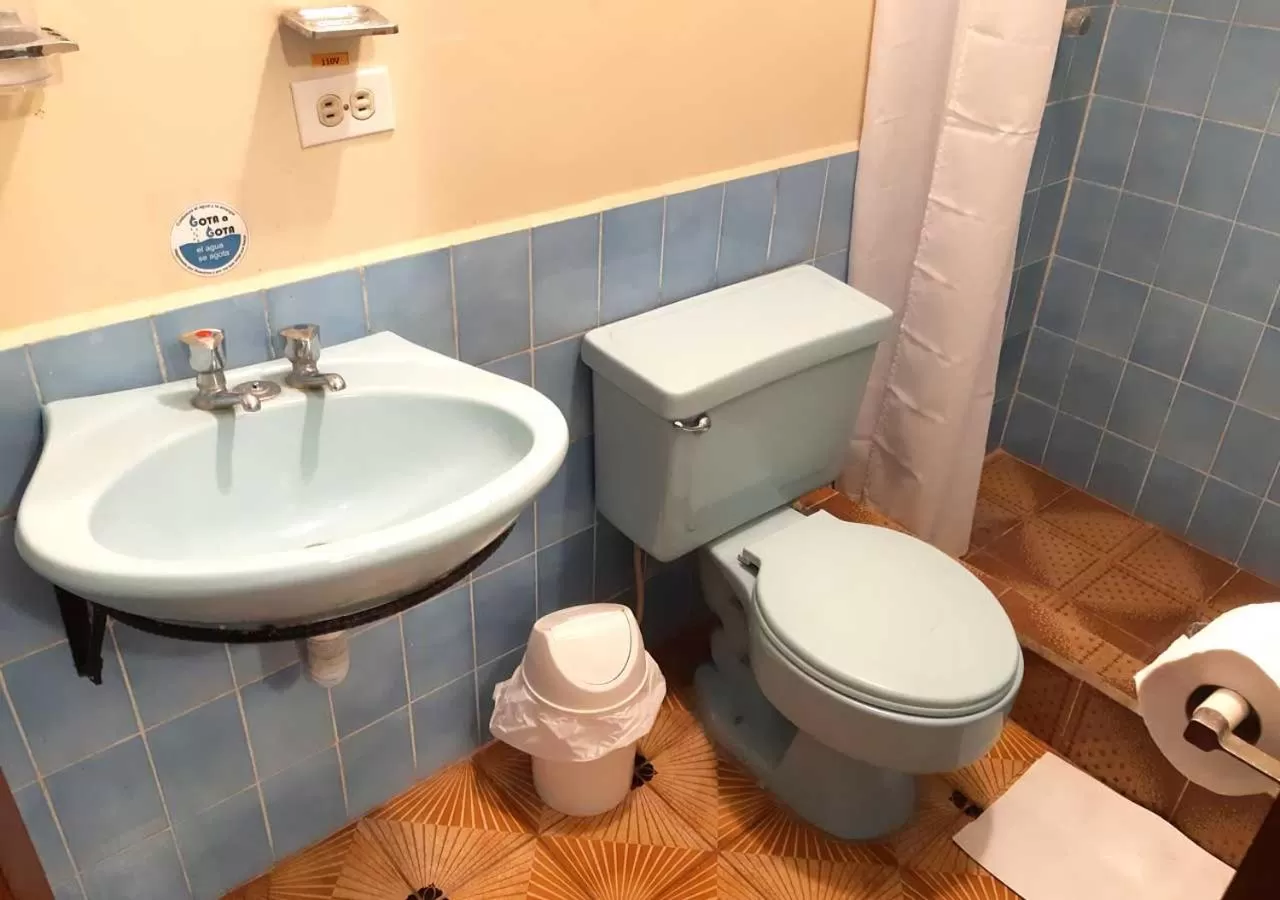 Day, Bathroom in La Merced Plaza Hostal