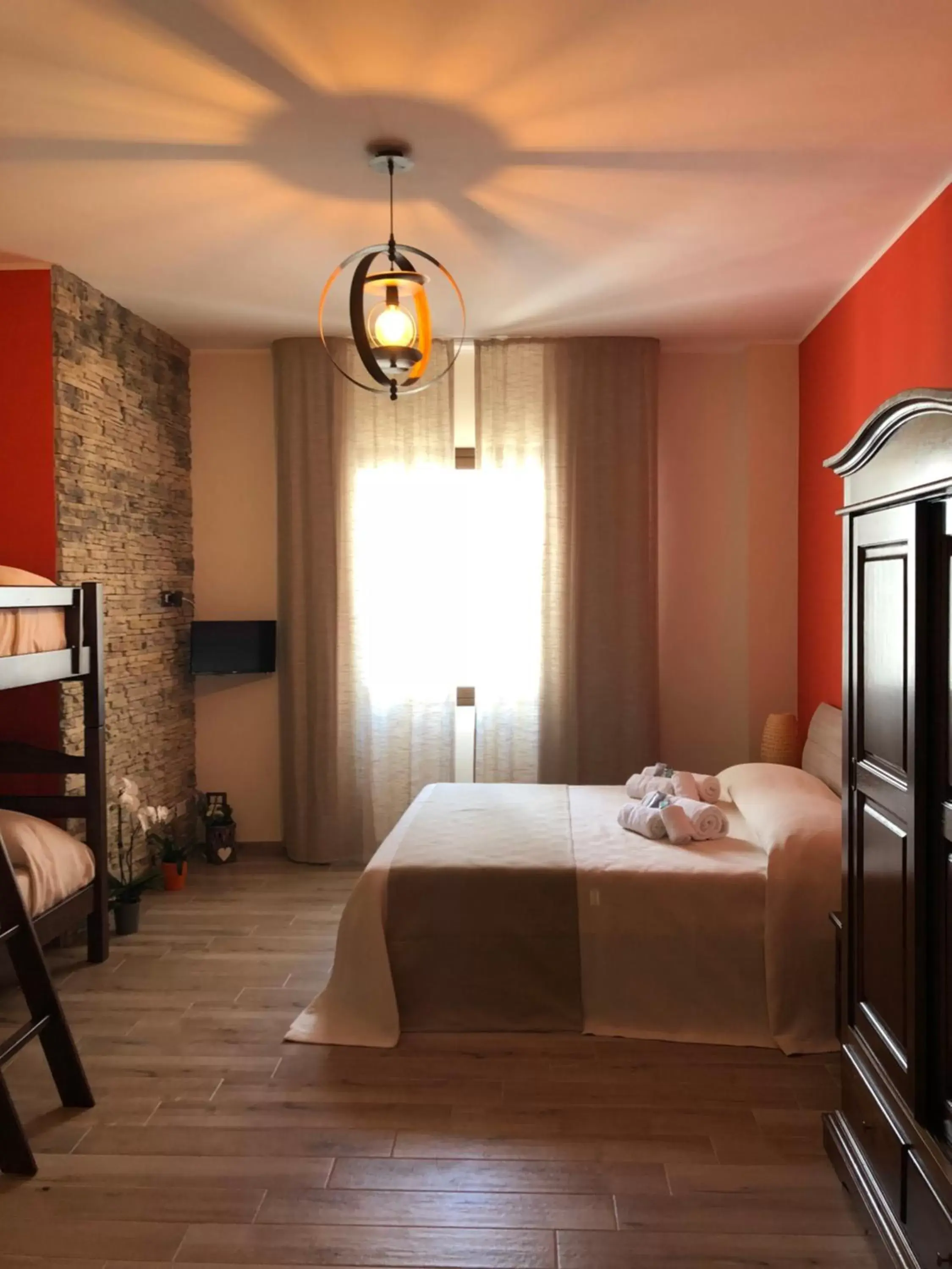 Quadruple Room with Private Bathroom in Isolabella Quadruple Room with Private Bathroom in Isolabella