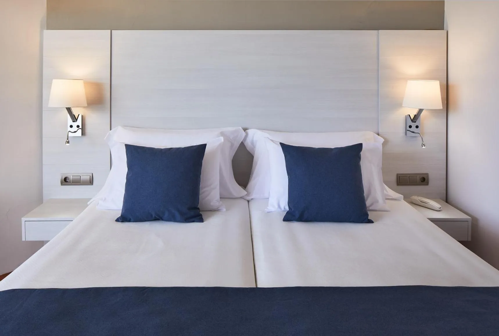 Decorative detail, Bed in Hotel Tres Torres