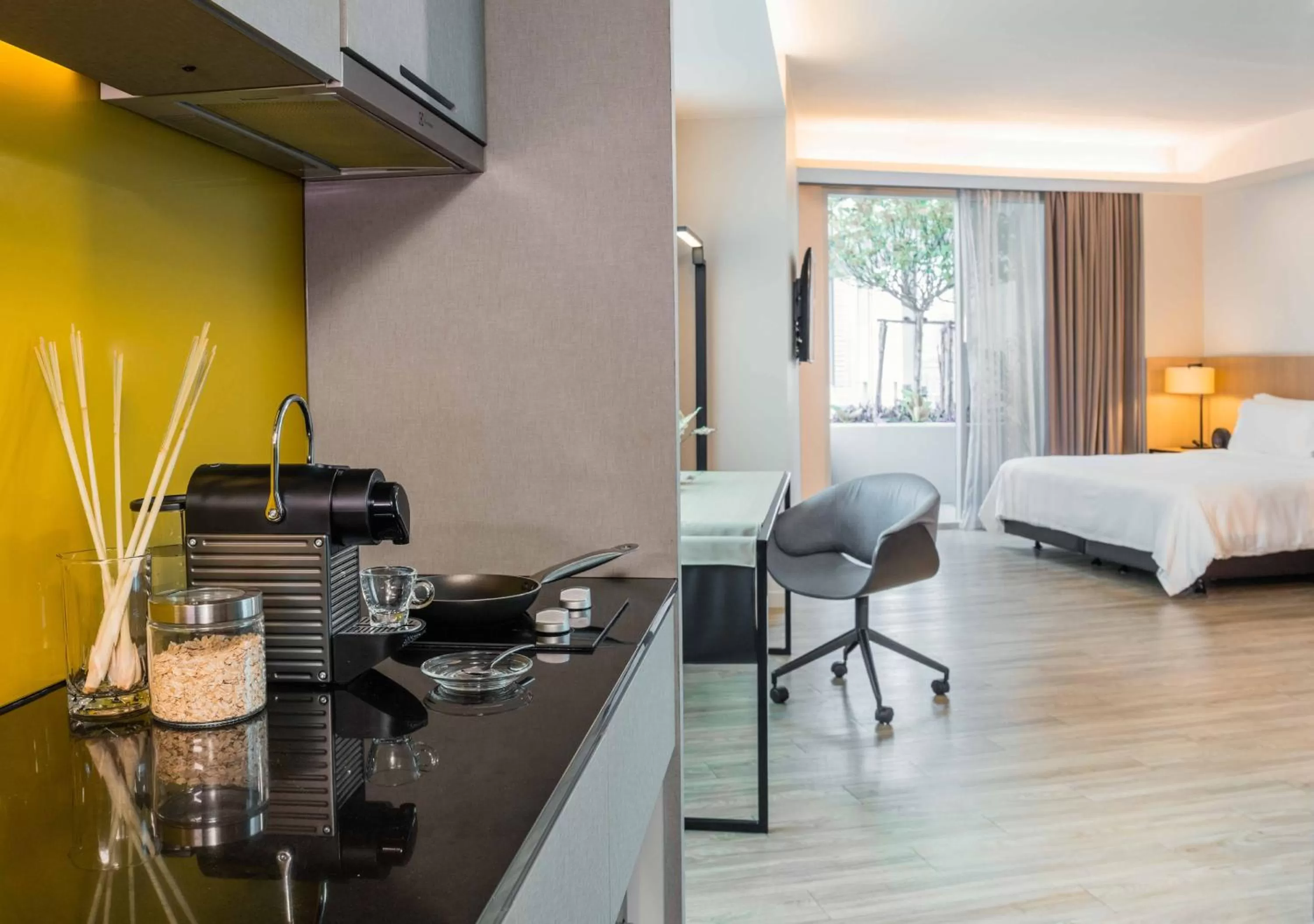 Kitchen or kitchenette, Bed in Modena by Fraser Bangkok