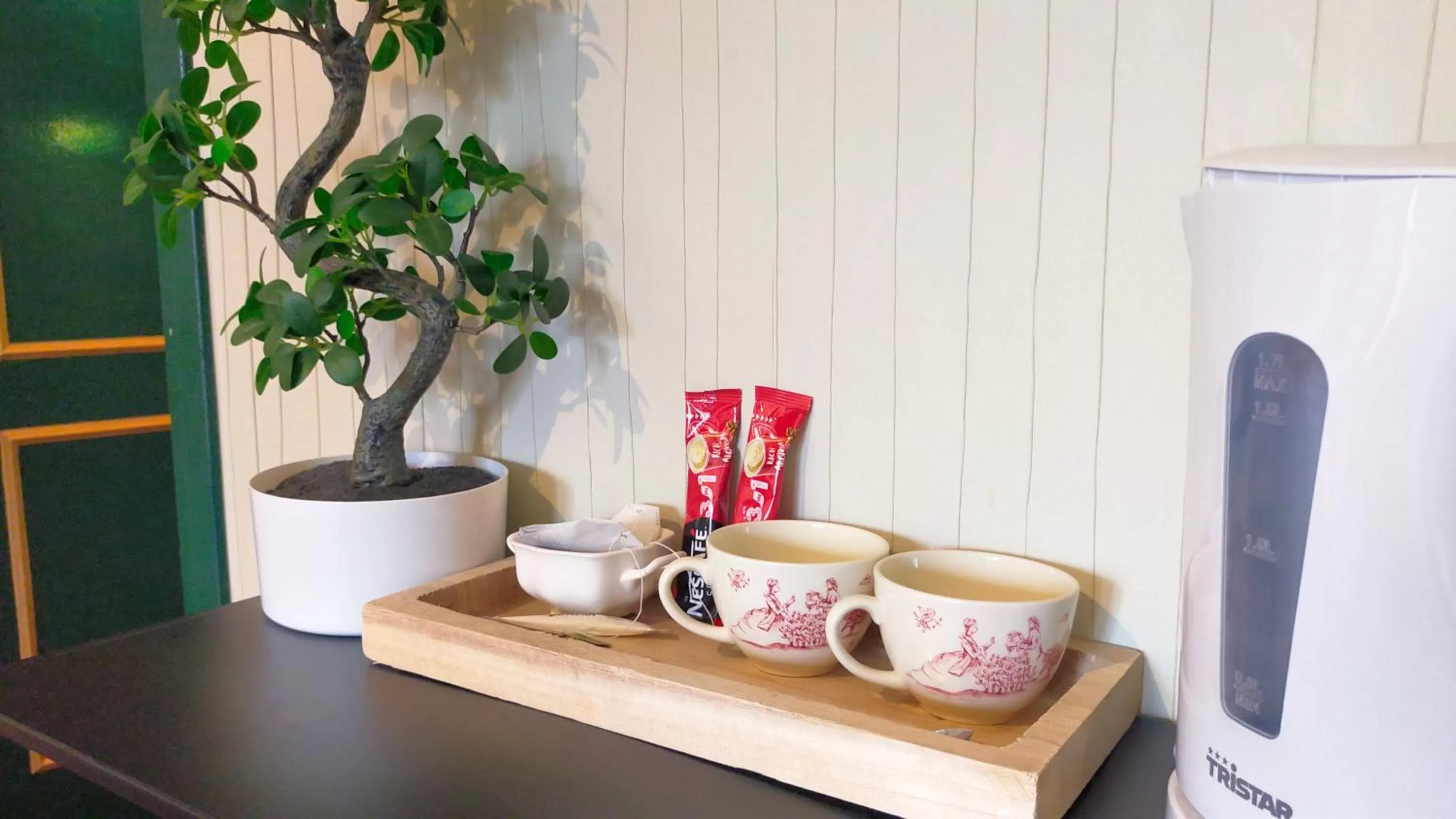 Coffee/tea facilities in Herberg de Lingehoeve