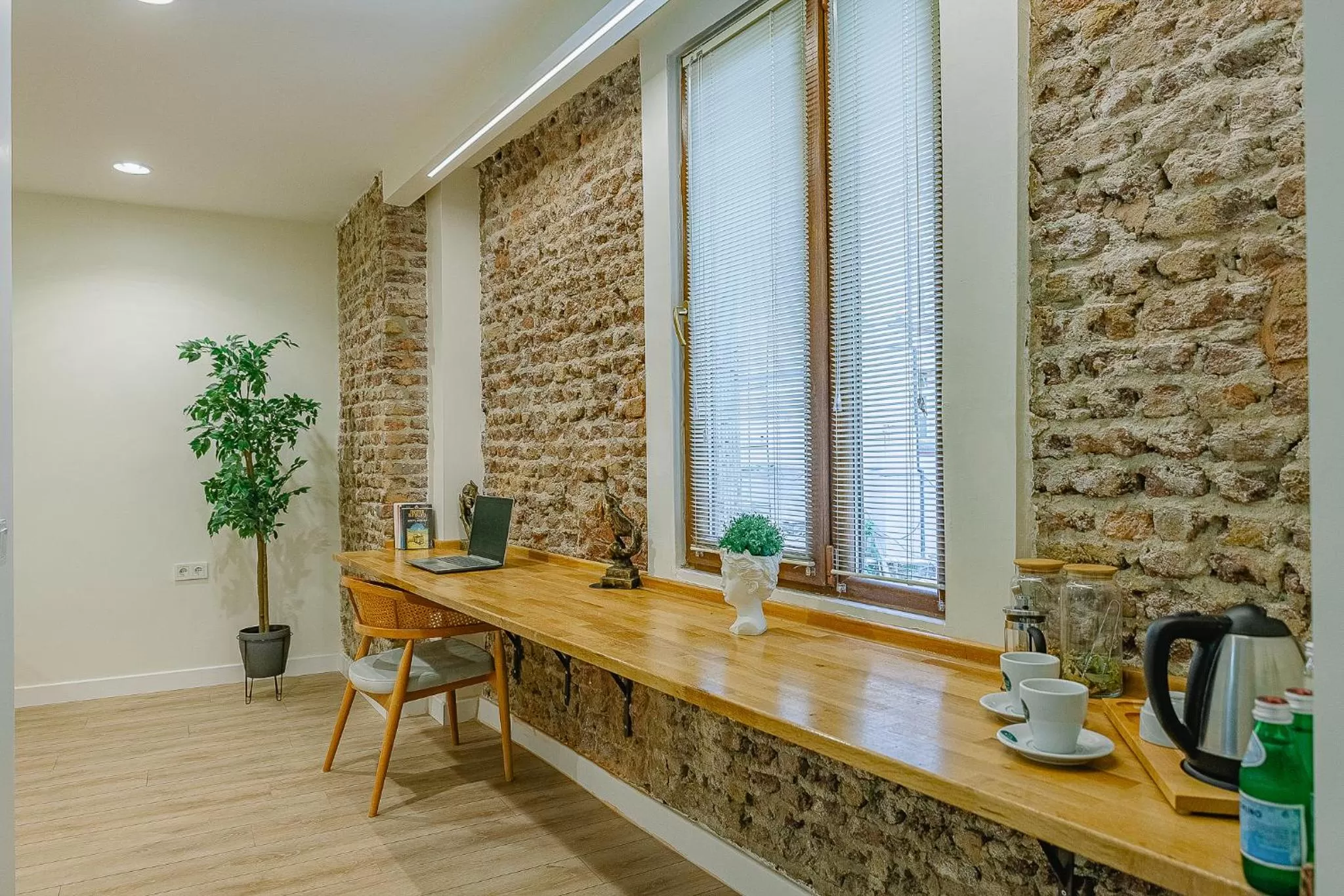 Coffee/tea facilities in The Wilson Galata Hotel
