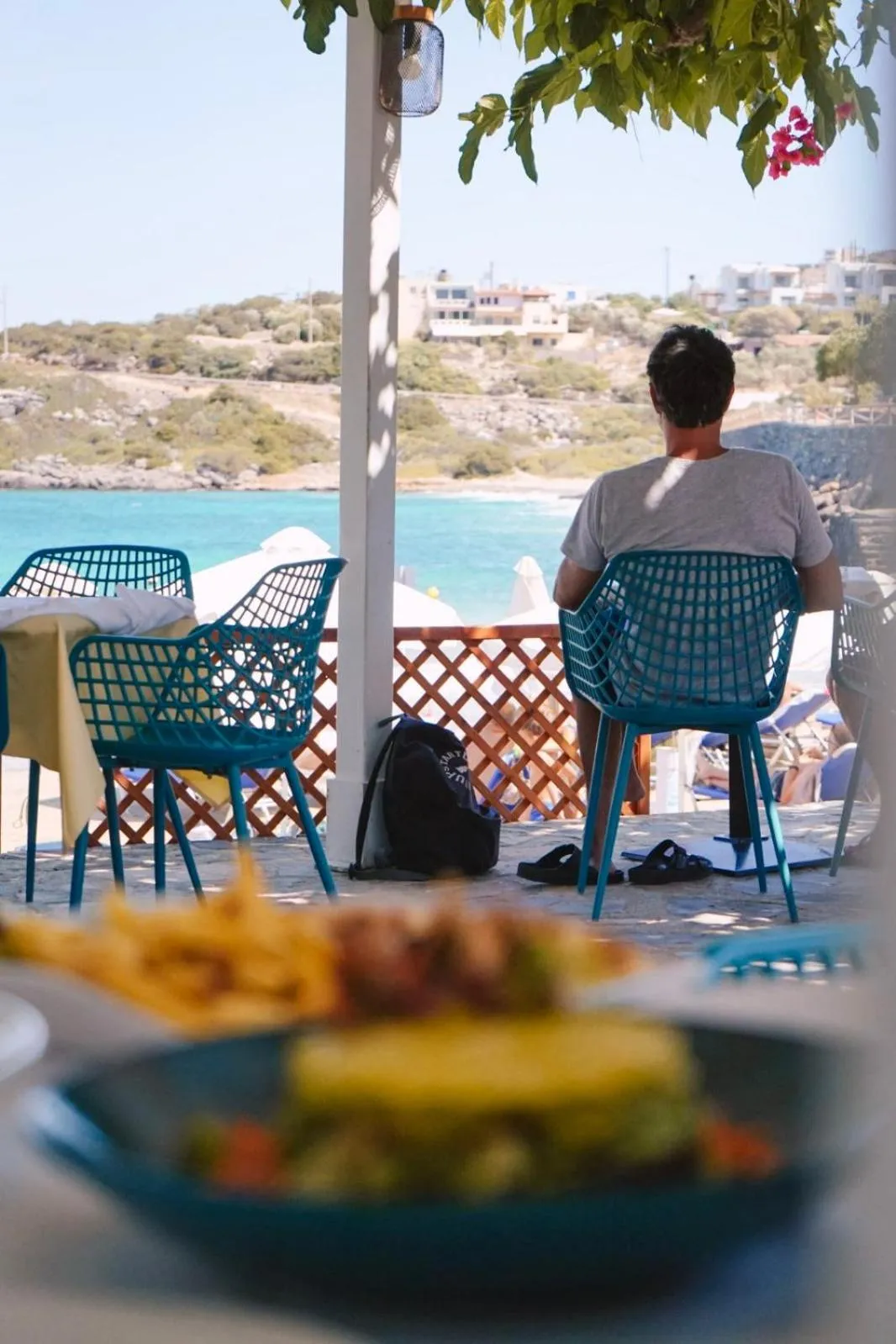 Restaurant/places to eat in Faedra Beach