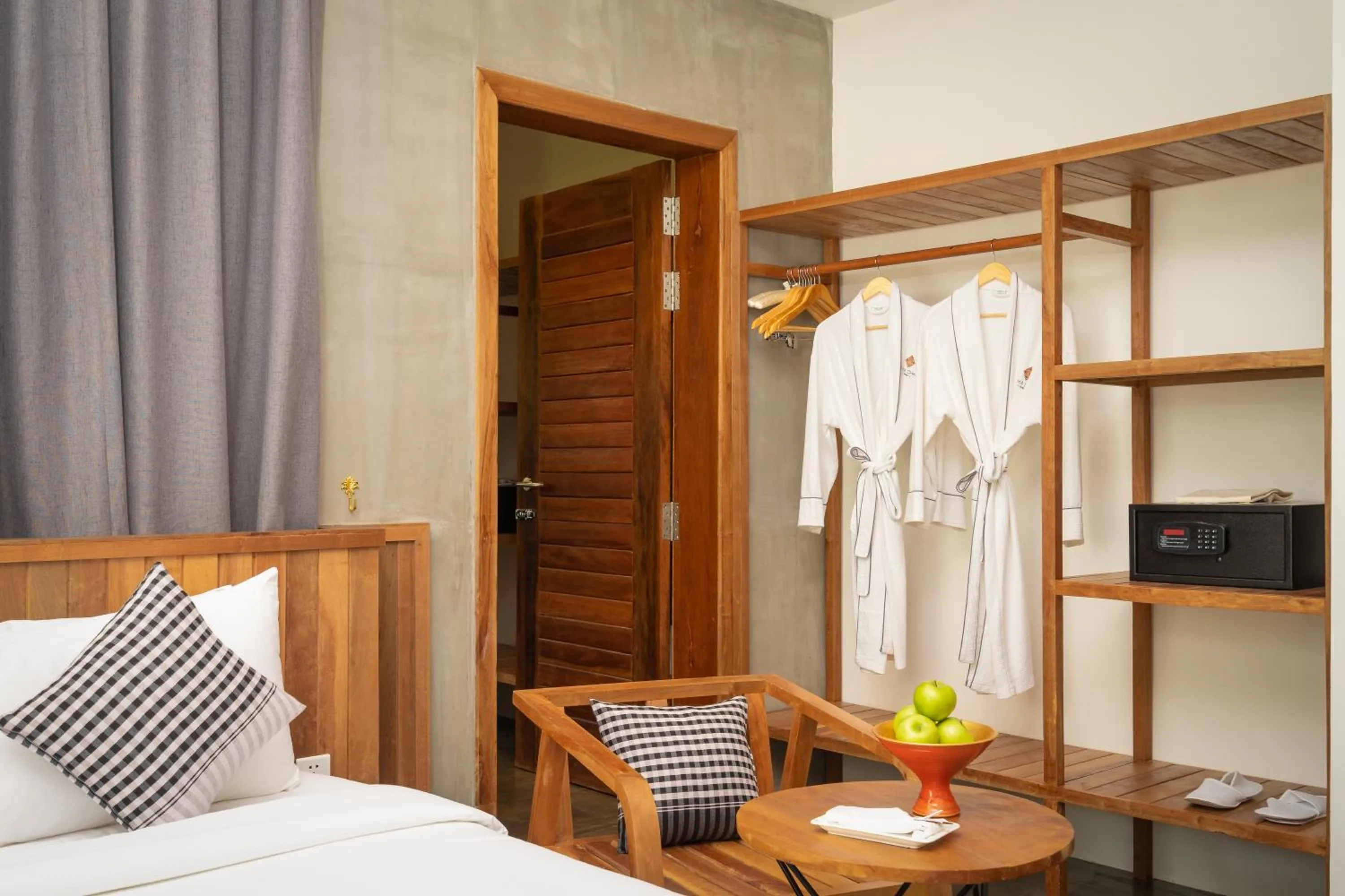 Bed in Phka Chan Hotel