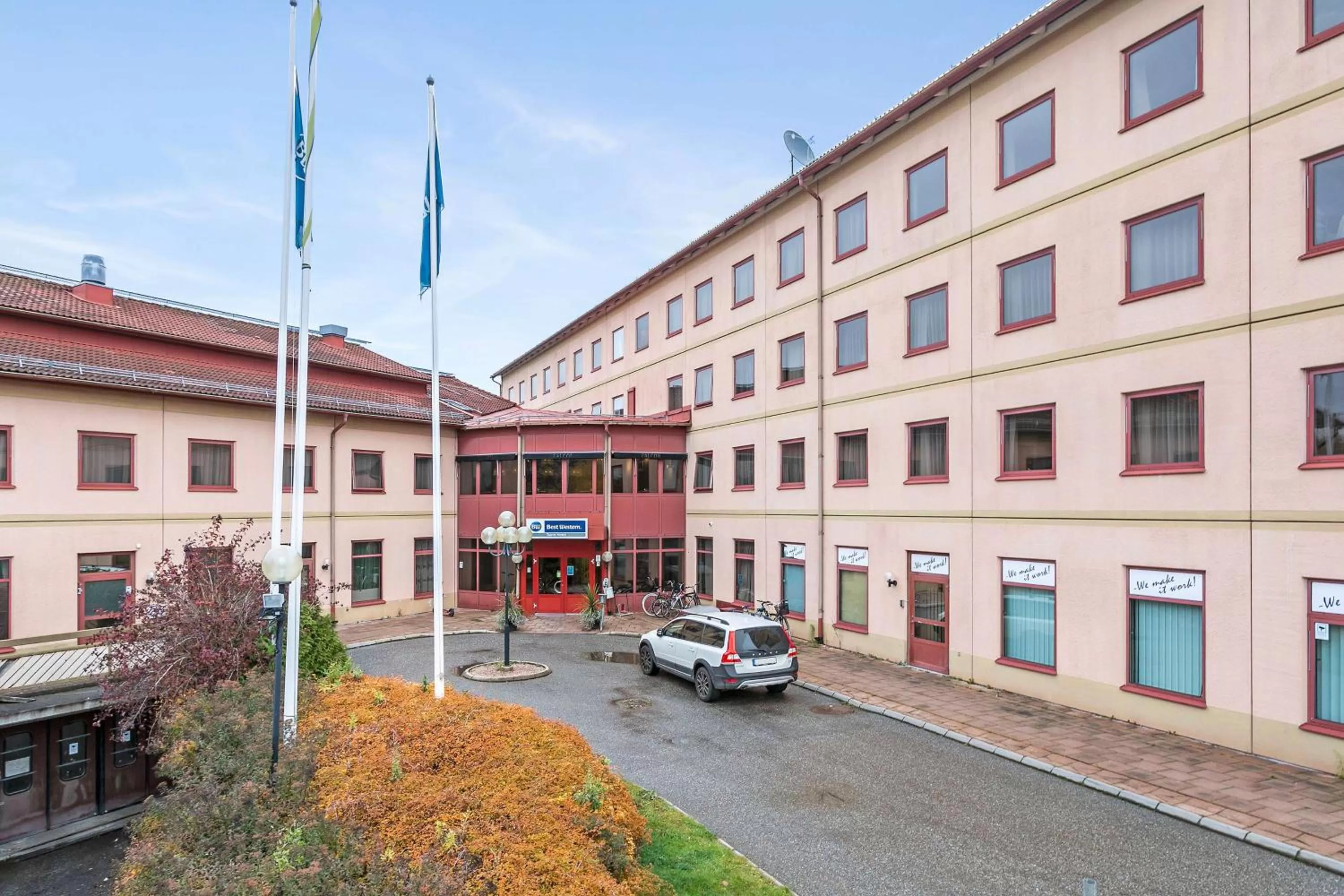 Property building in Best Western Ta Inn Hotel