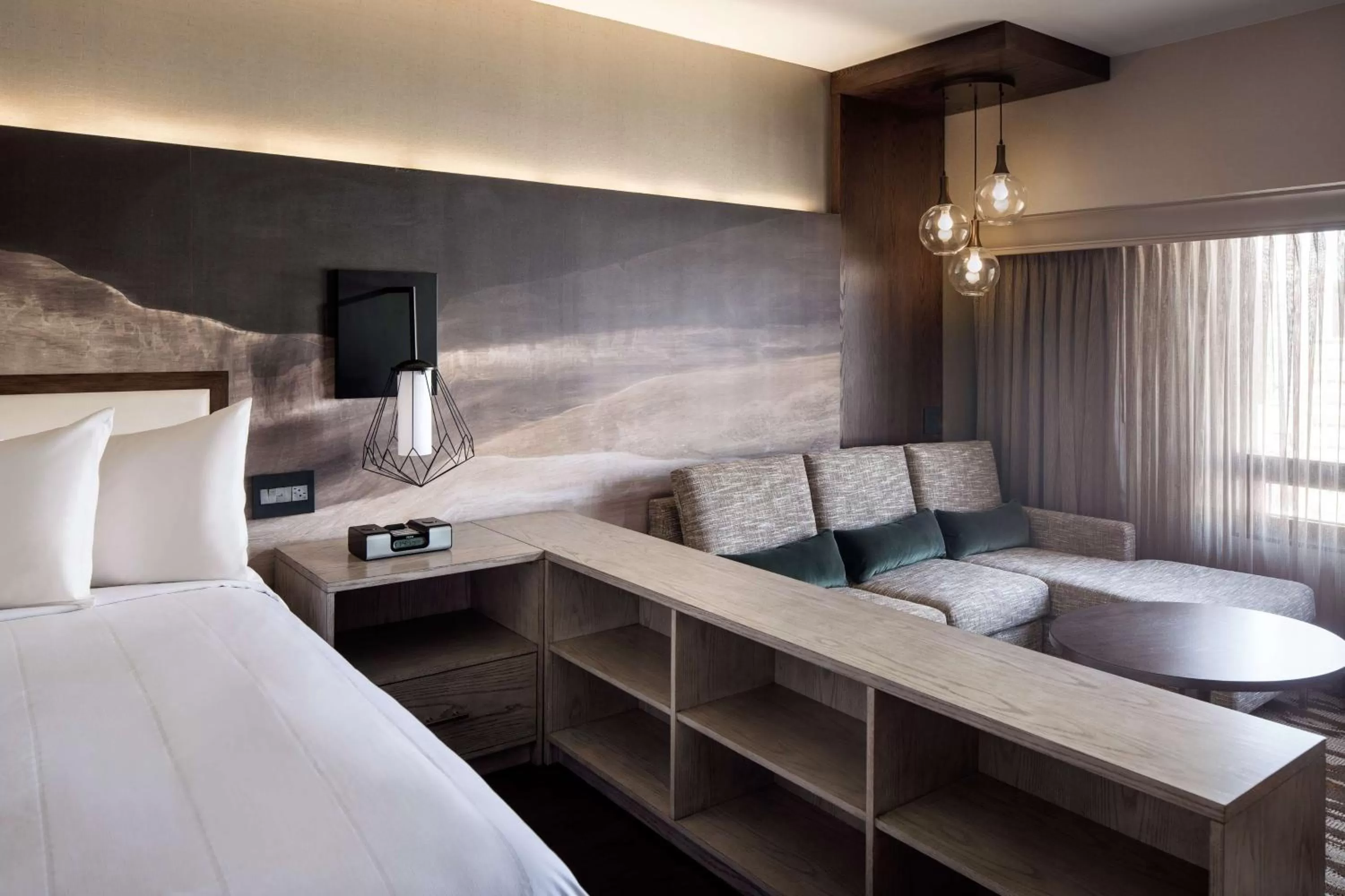 Living room, Bed in Hilton Denver City Center