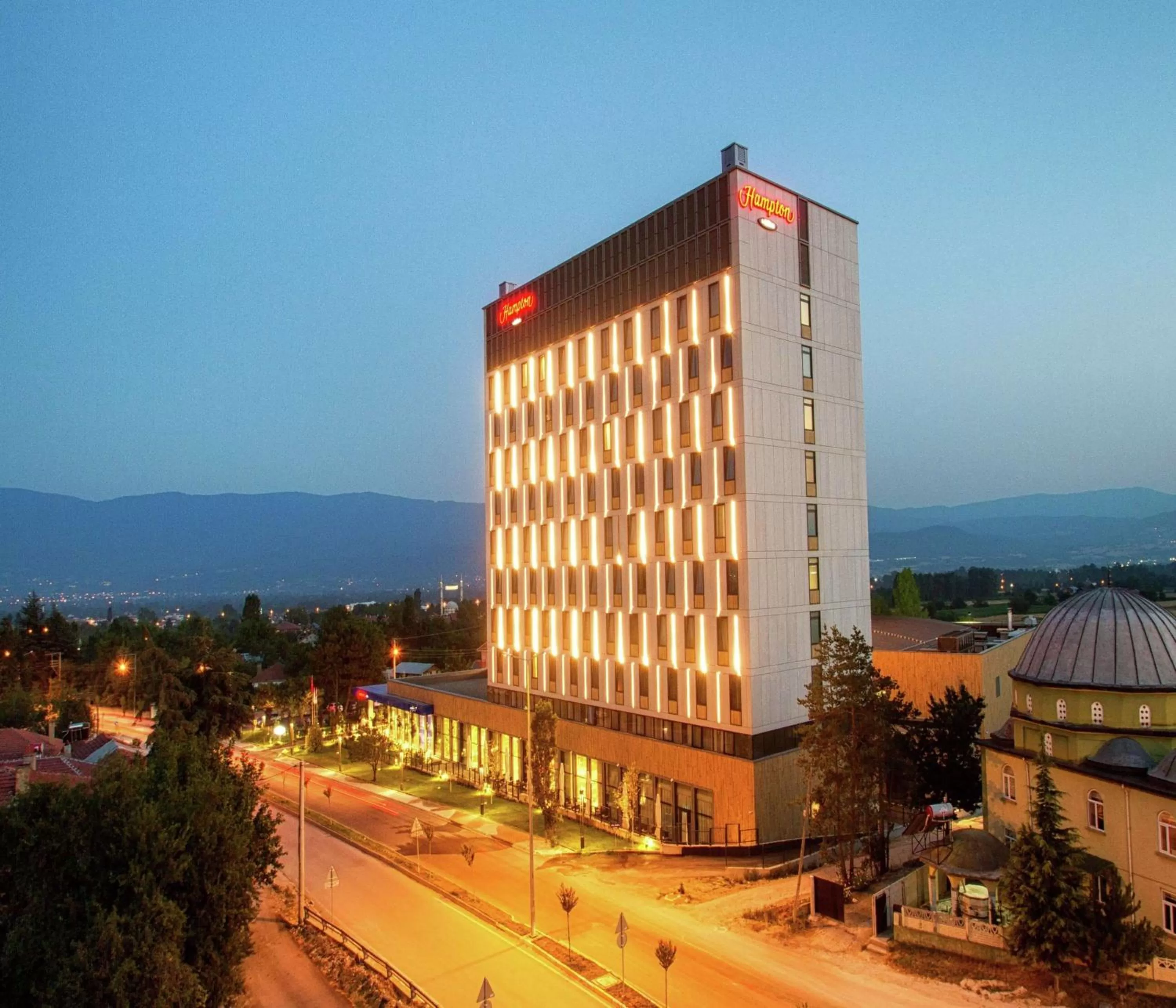 Property building in Hampton By Hilton Bolu
