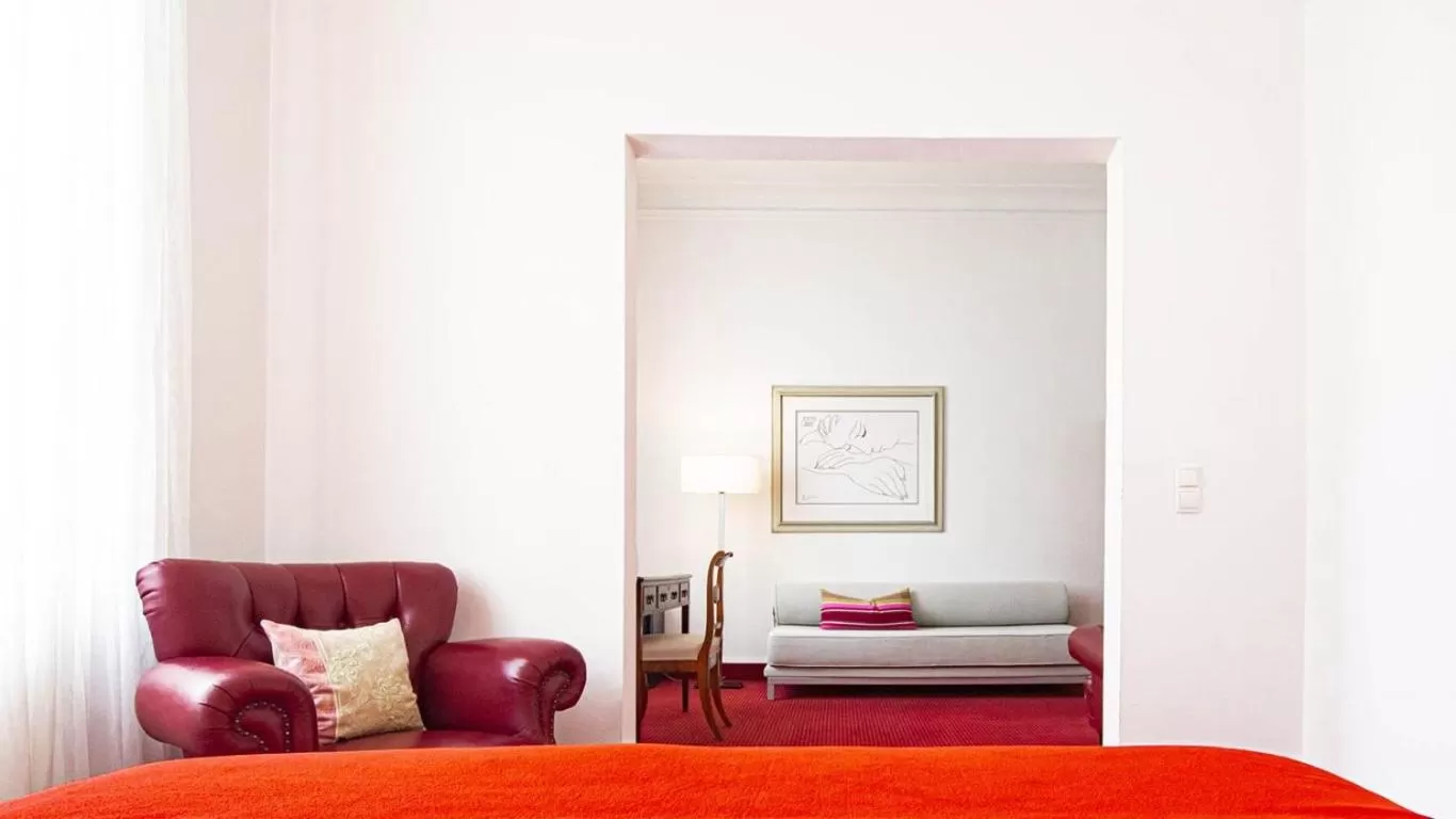 Bedroom, Bed in Hotel Bamberger Hof Bellevue