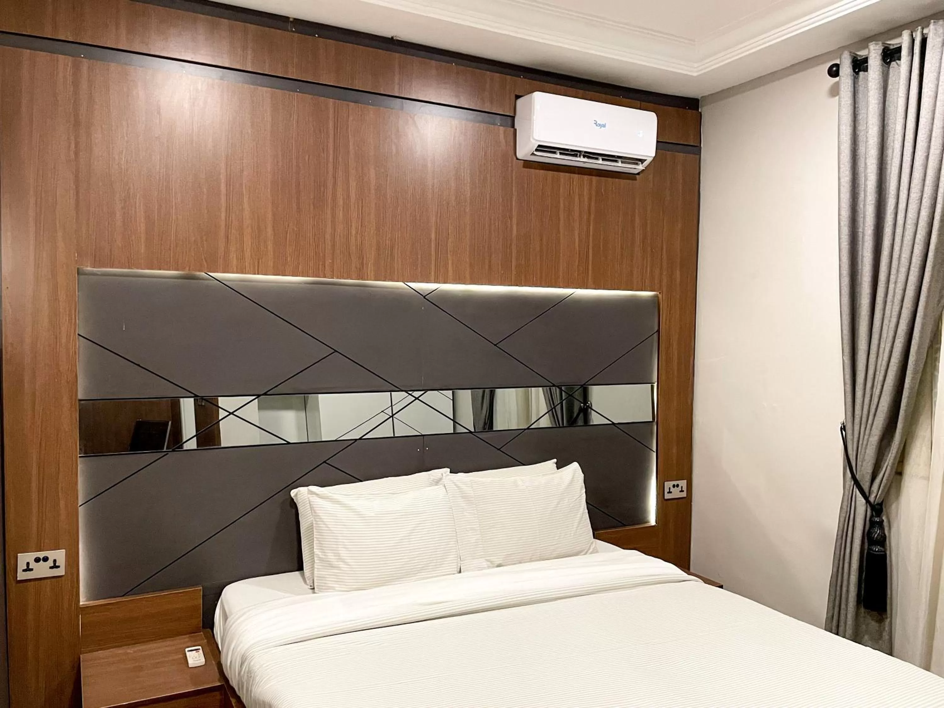 Bed in Whytescape Serviced Apartments