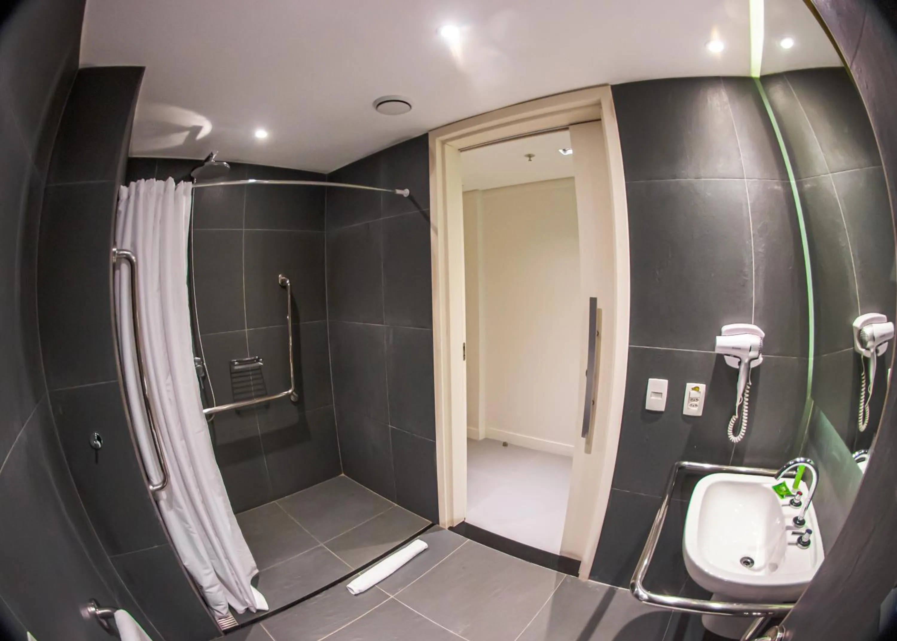 Bathroom in ibis Styles Rio de Janeiro Botafogo