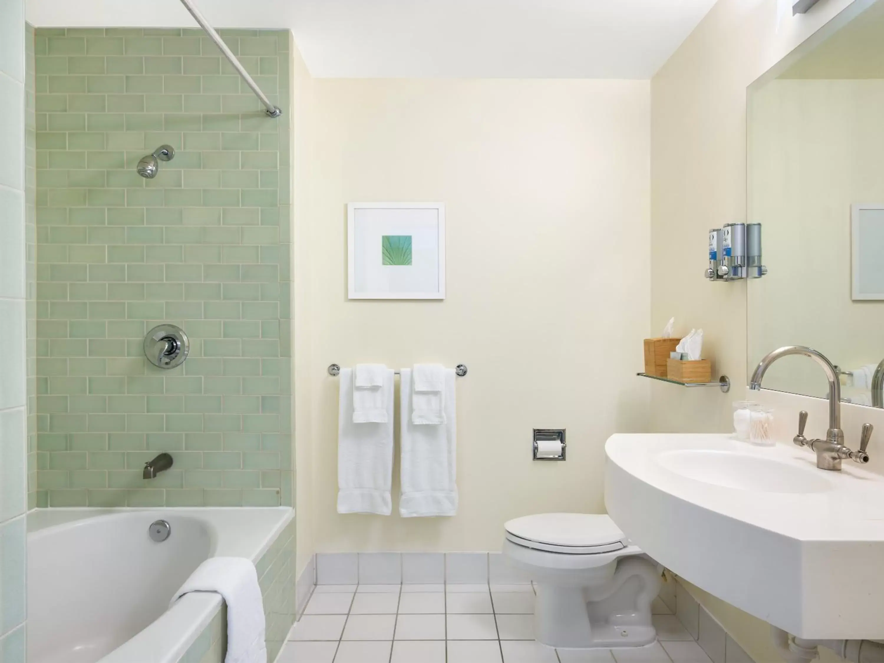 Deluxe Queen Room in Acqua Hotel Deluxe Queen Room in Acqua Hotel