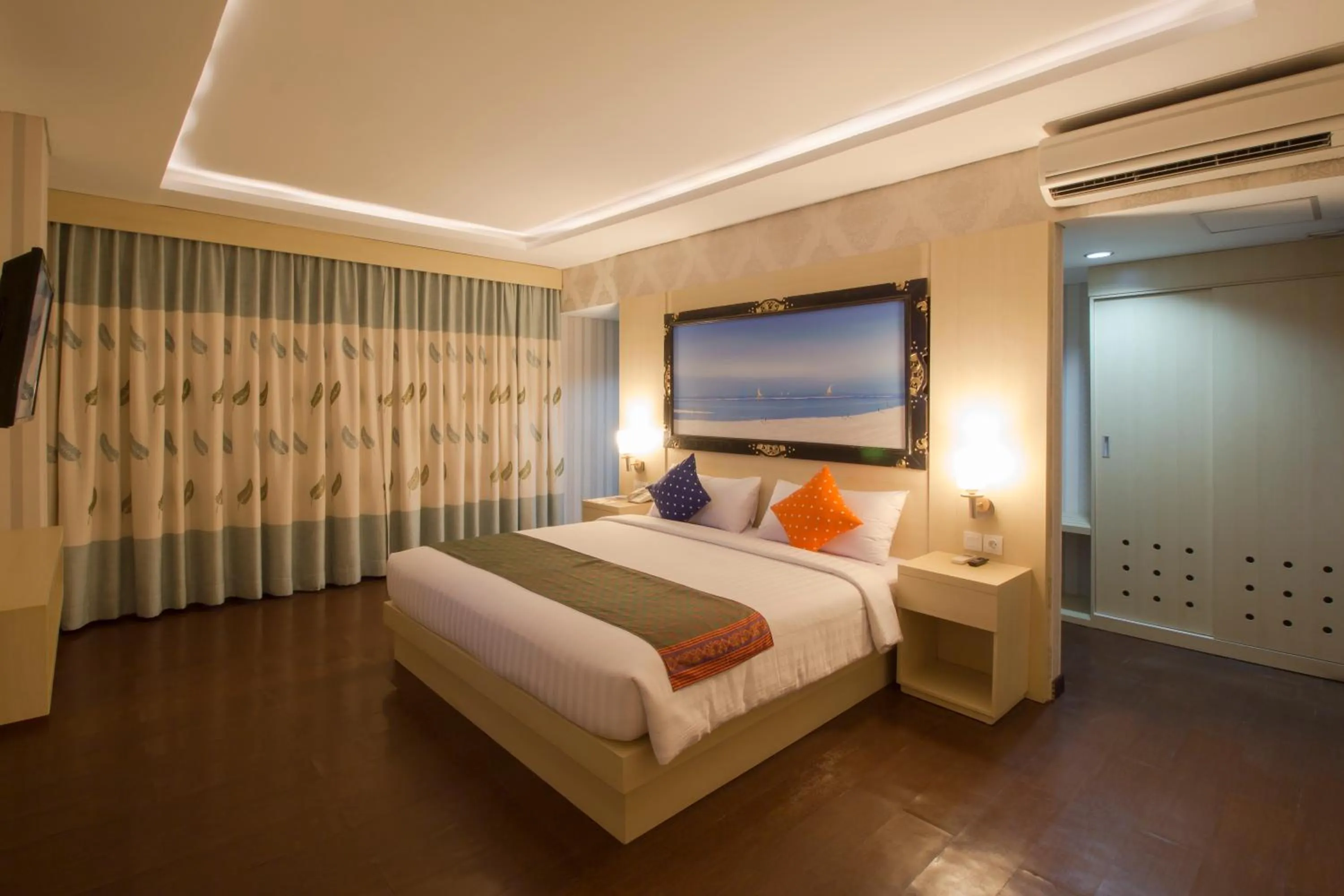 Bed in Grand Puri Saron Hotel Yogyakarta