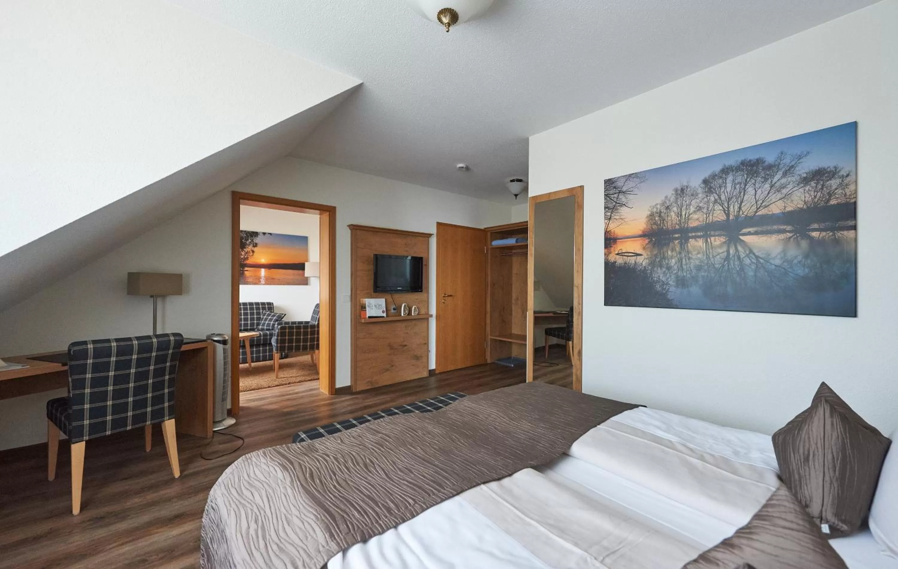 Photo of the whole room, Bed in Fetzers Landhotel