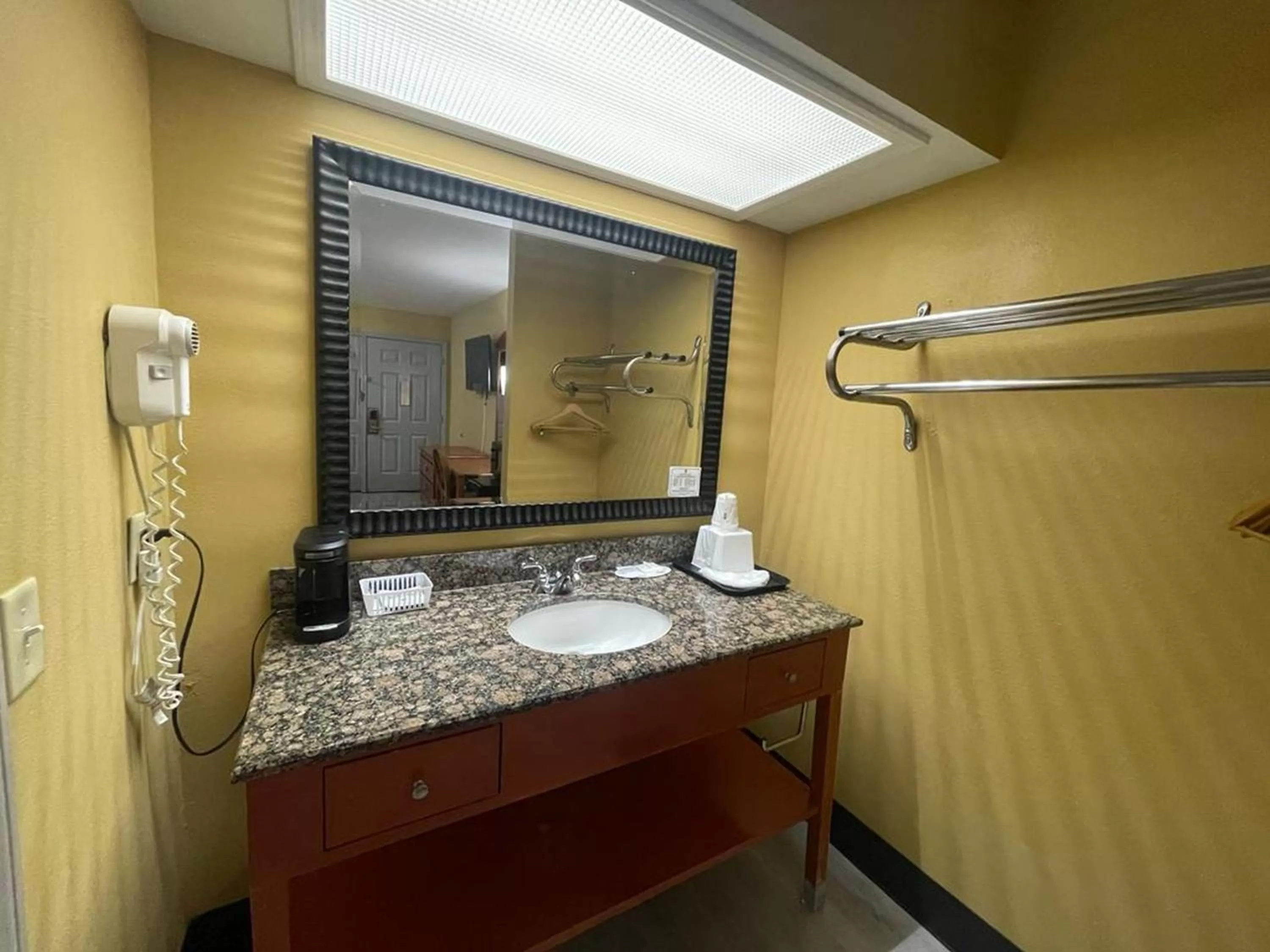 Bathroom in Super 8 by Wyndham Hazen