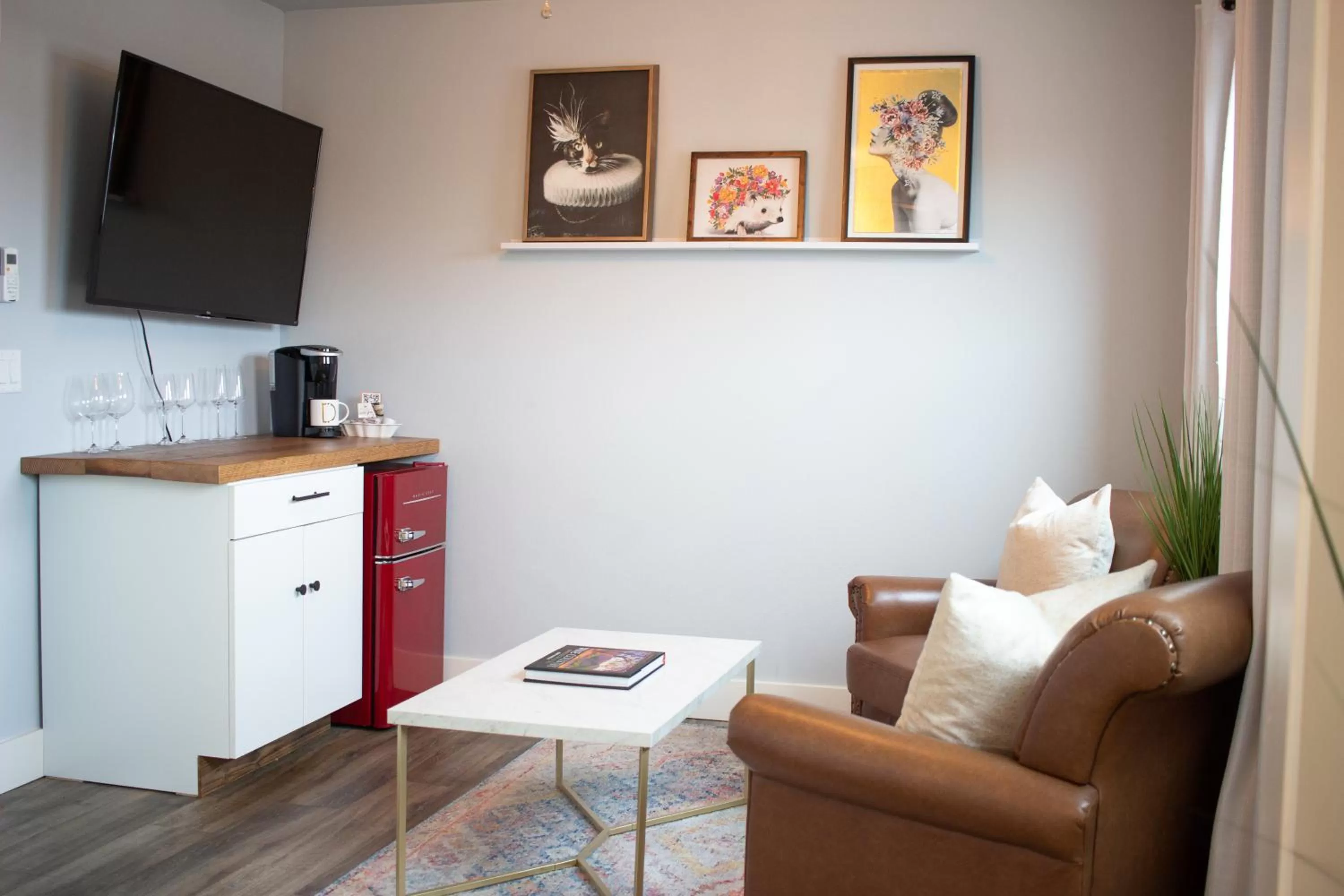 Kitchen or kitchenette in Douglas On Third