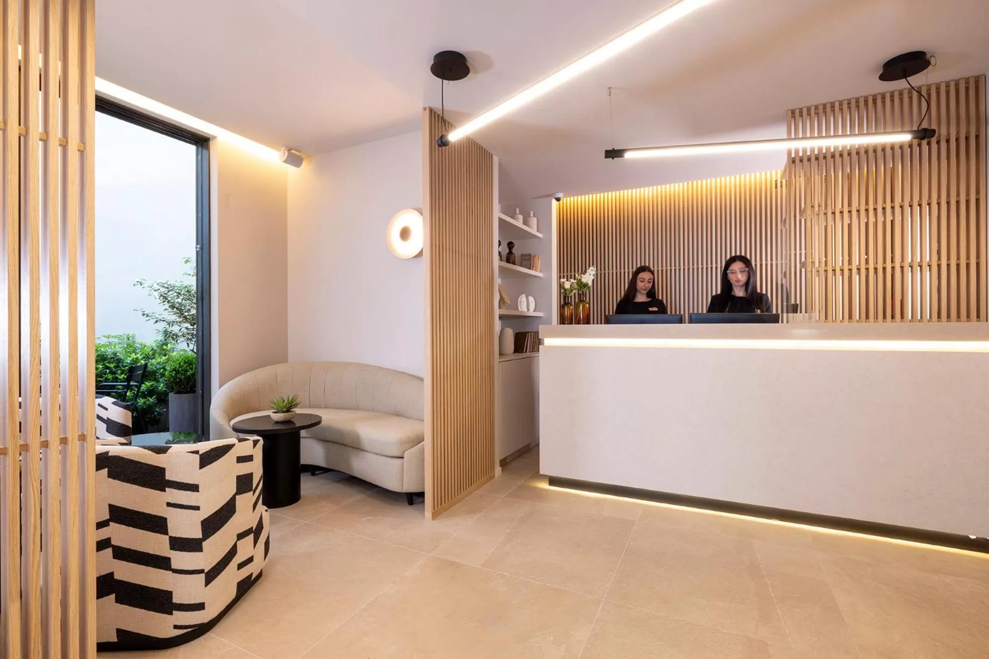 Lobby or reception in Hôtel Esté