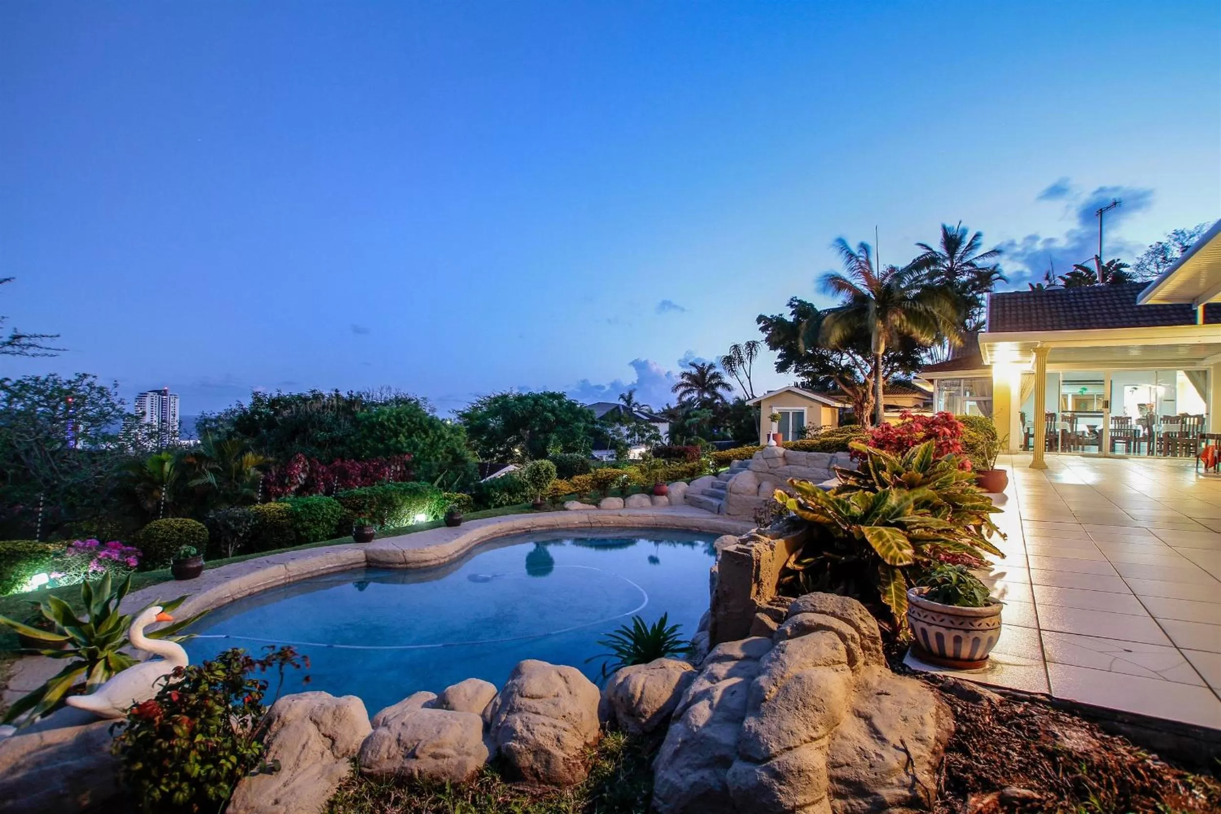 Swimming Pool in Addis Bed and Breakfast