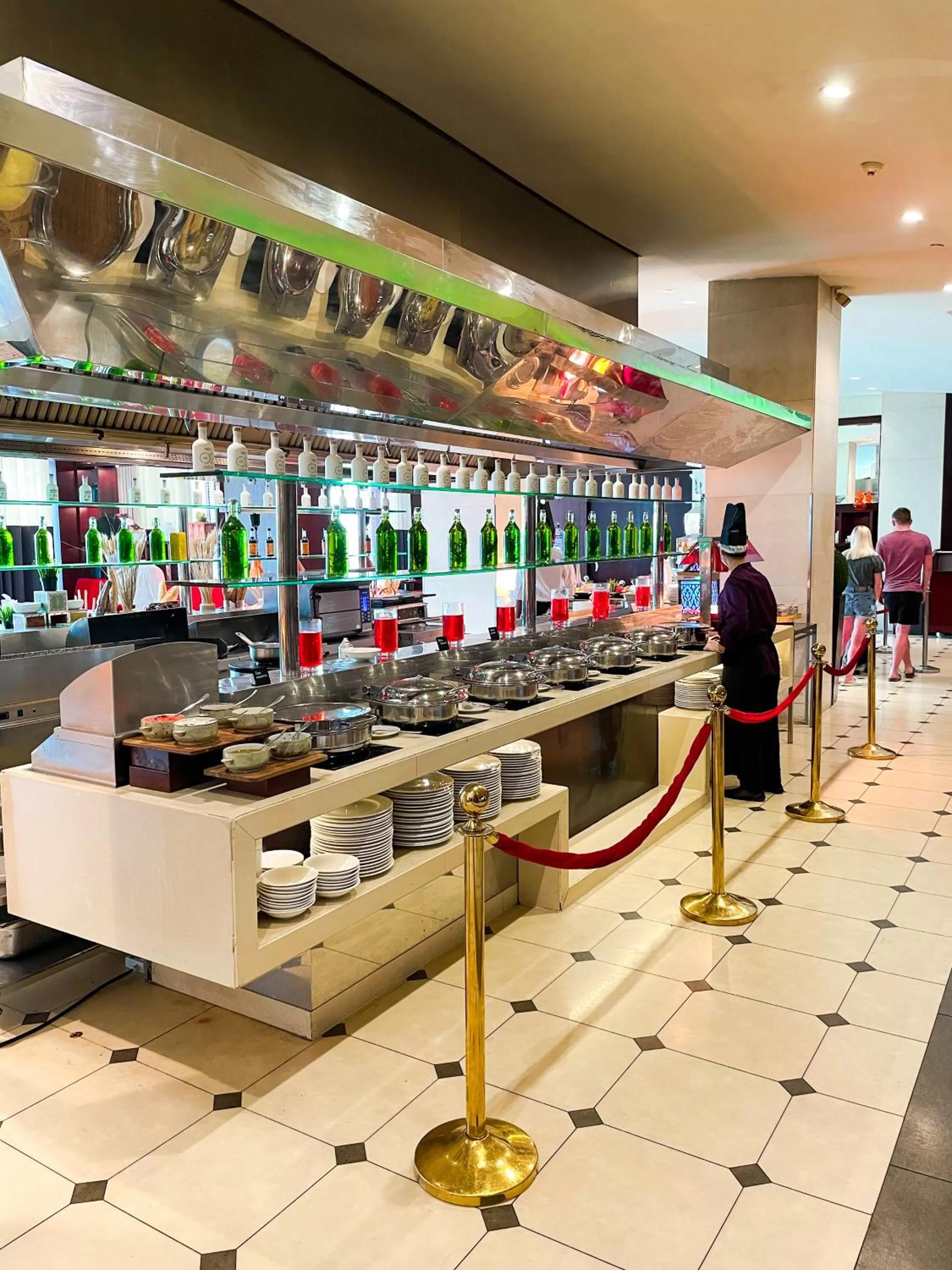 Restaurant/places to eat in Mövenpick Grand Al Bustan