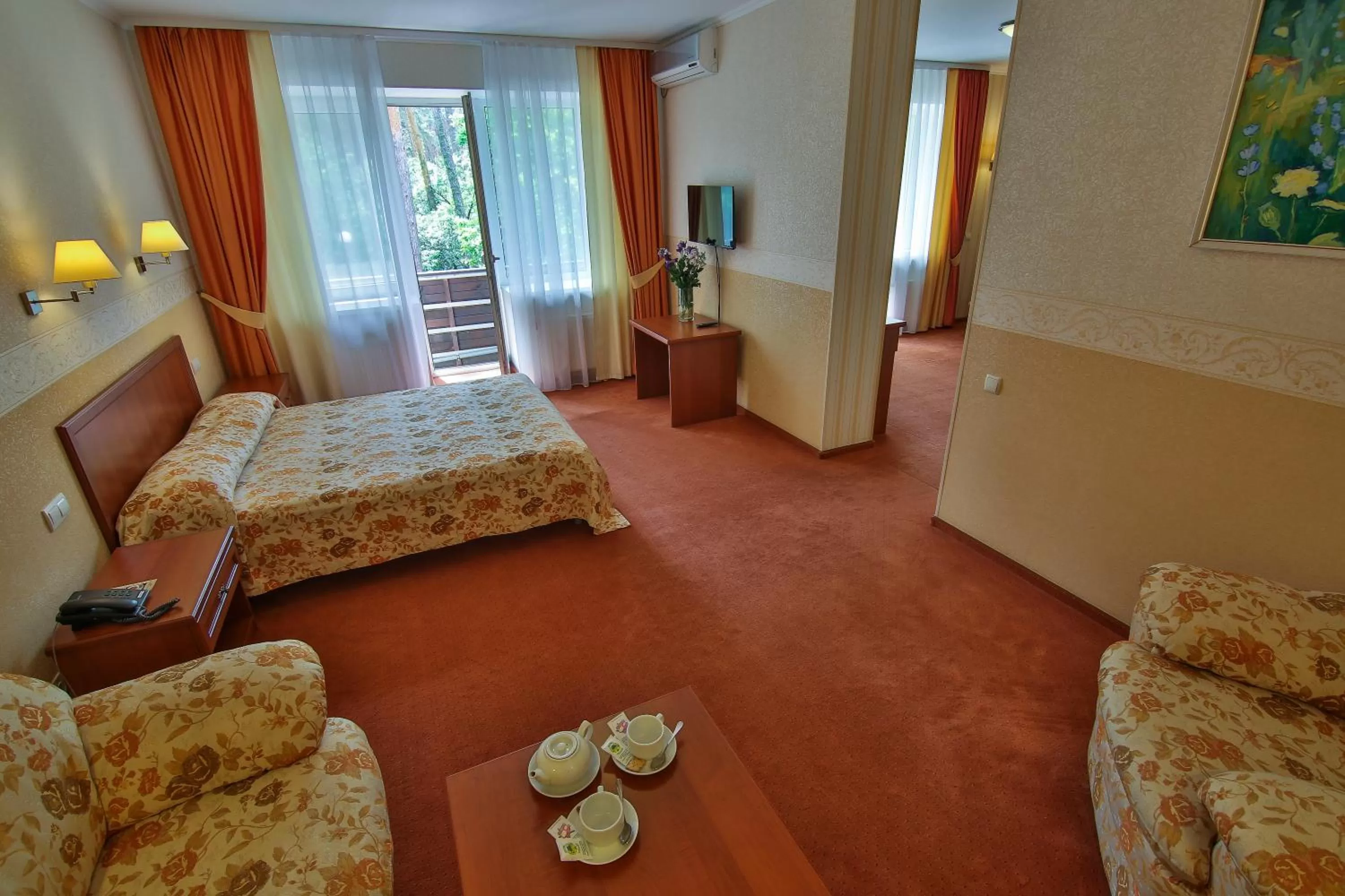 Bedroom, Bed in Ukraina Hotel