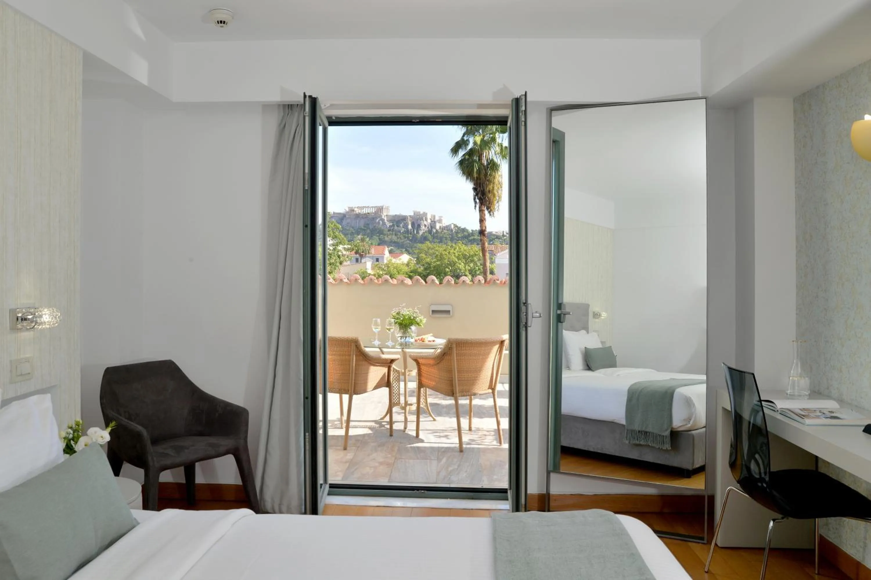 Patio, Bed in Athenaeum Eridanus Luxury Hotel