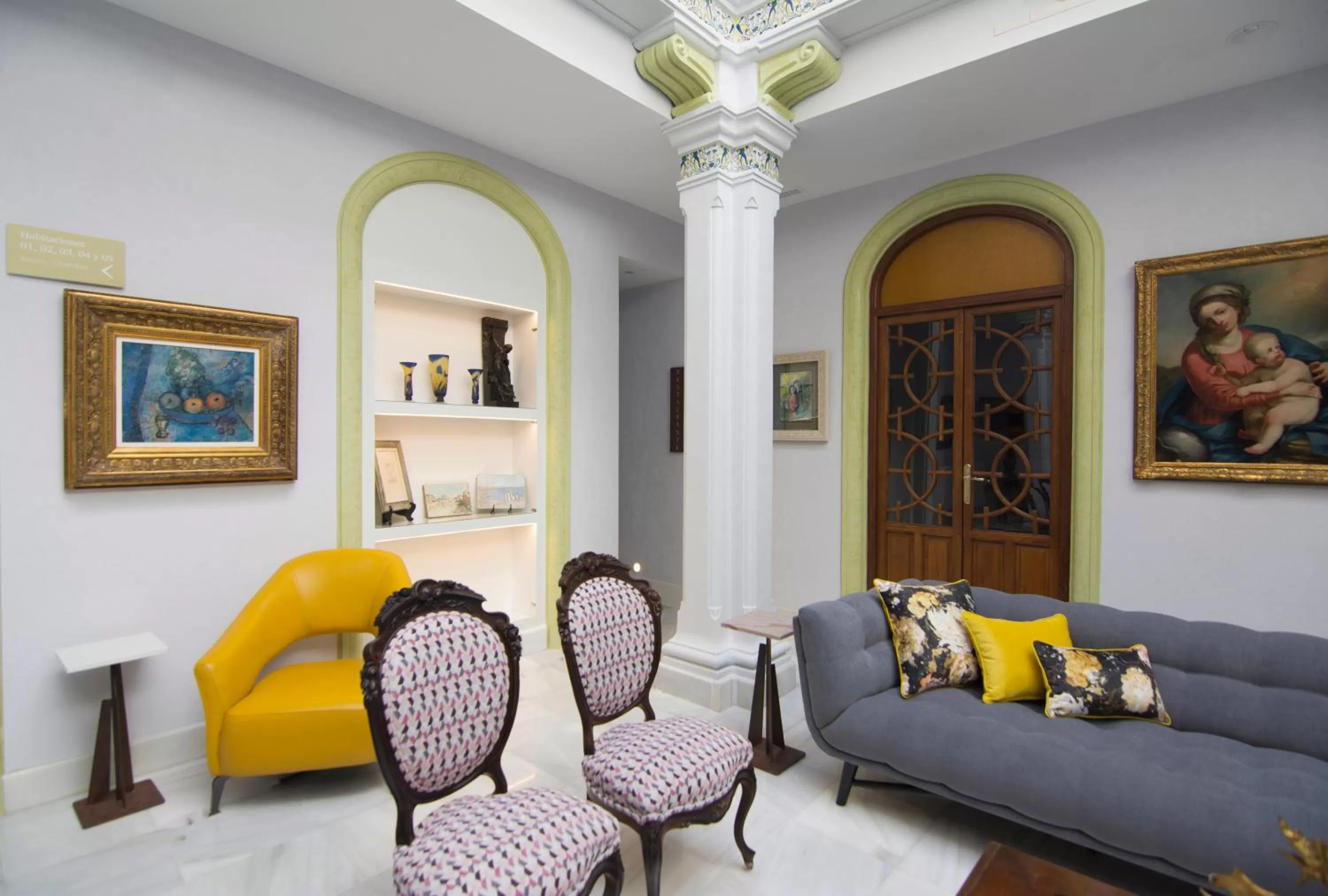 Living room in Hotel Oleum - Parking Gratuito bajo disponibilidad y reserva previa