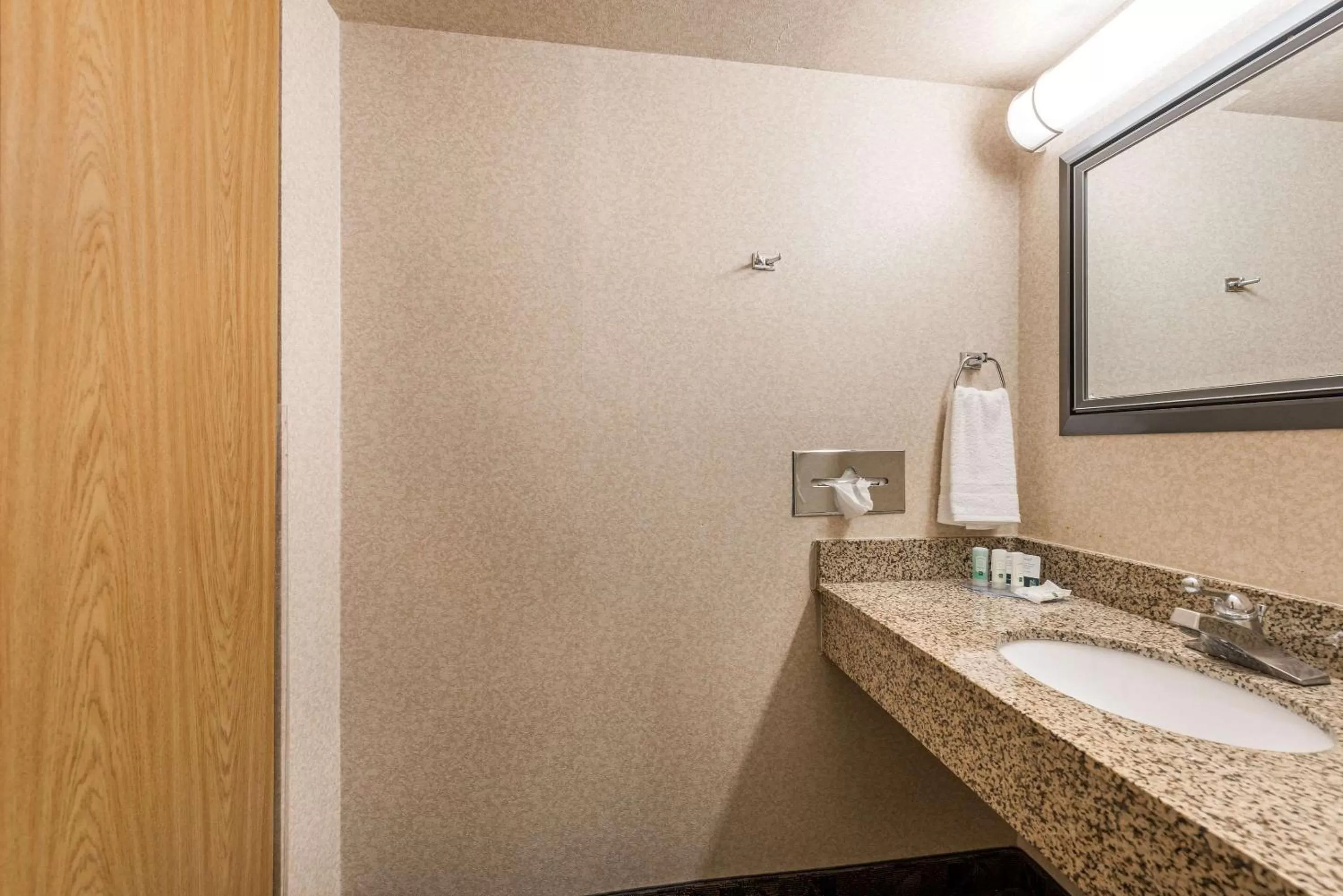 Bedroom in Quality Inn & Suites Portage Central