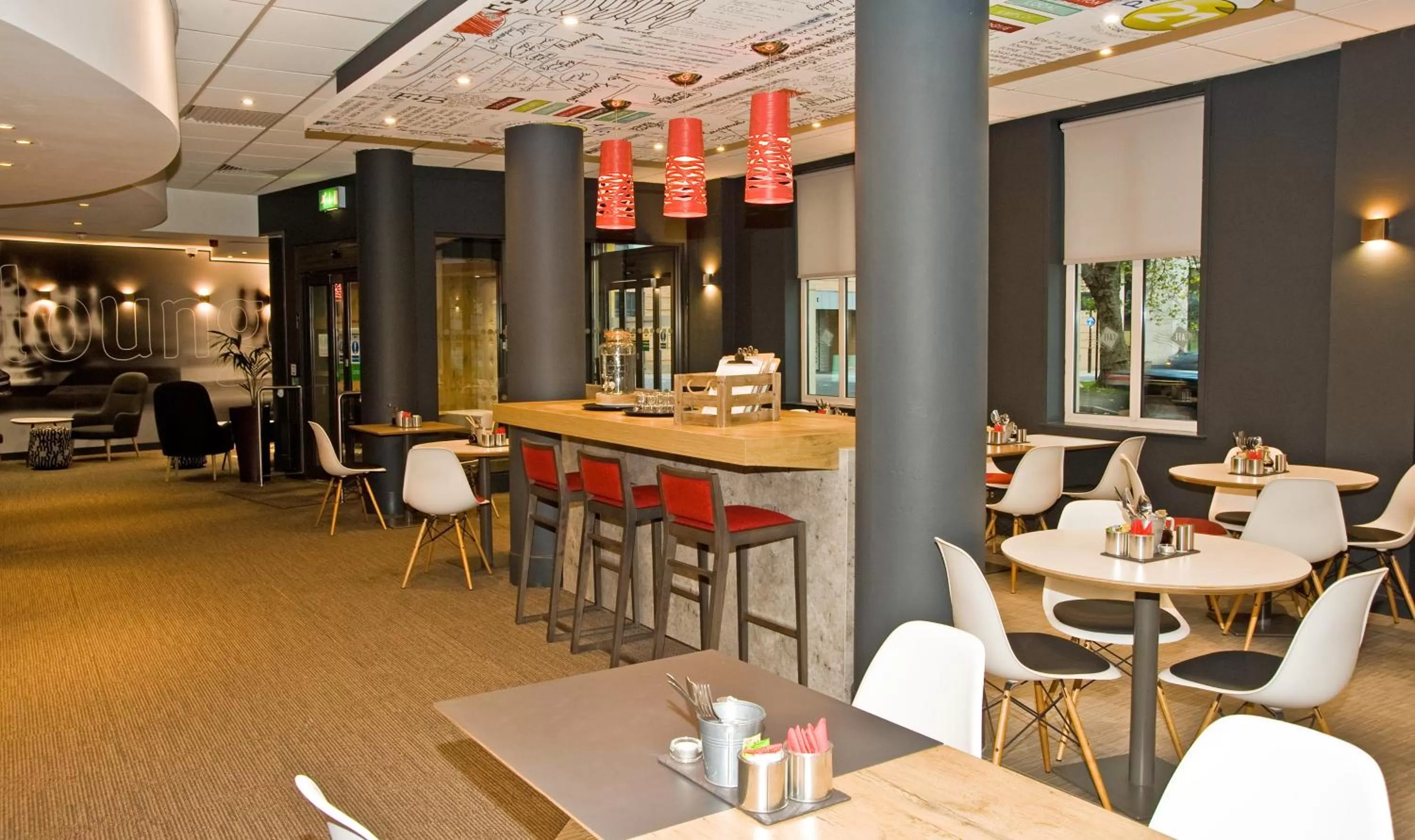 Restaurant/places to eat in Ibis Sheffield City