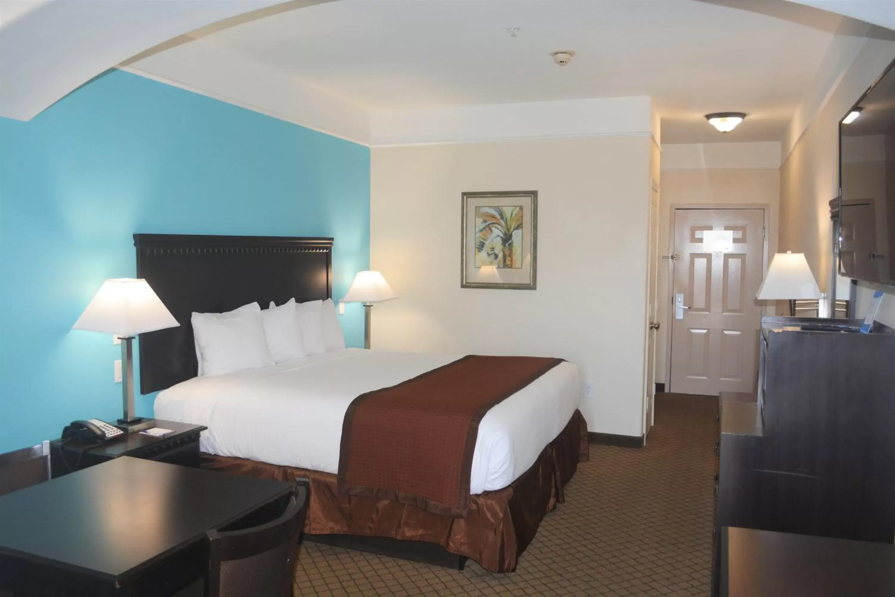 King Room - Non-Smoking in Baymont by Wyndham Galveston King Room - Non-Smoking in Baymont by Wyndham Galveston