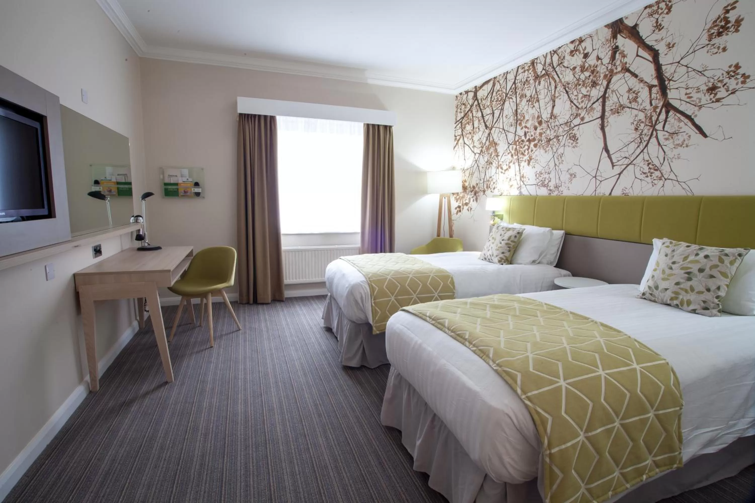 Bed in Holiday Inn Corby Kettering A43 by IHG
