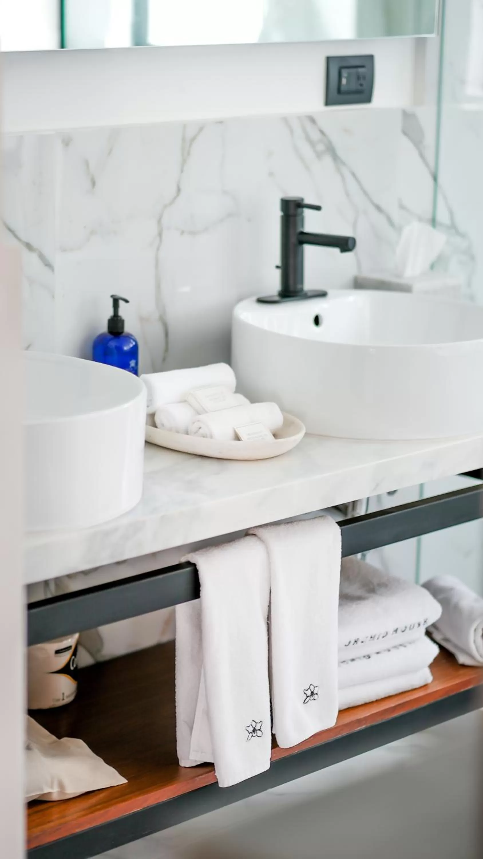 Bathroom in Orchid House Mexico City