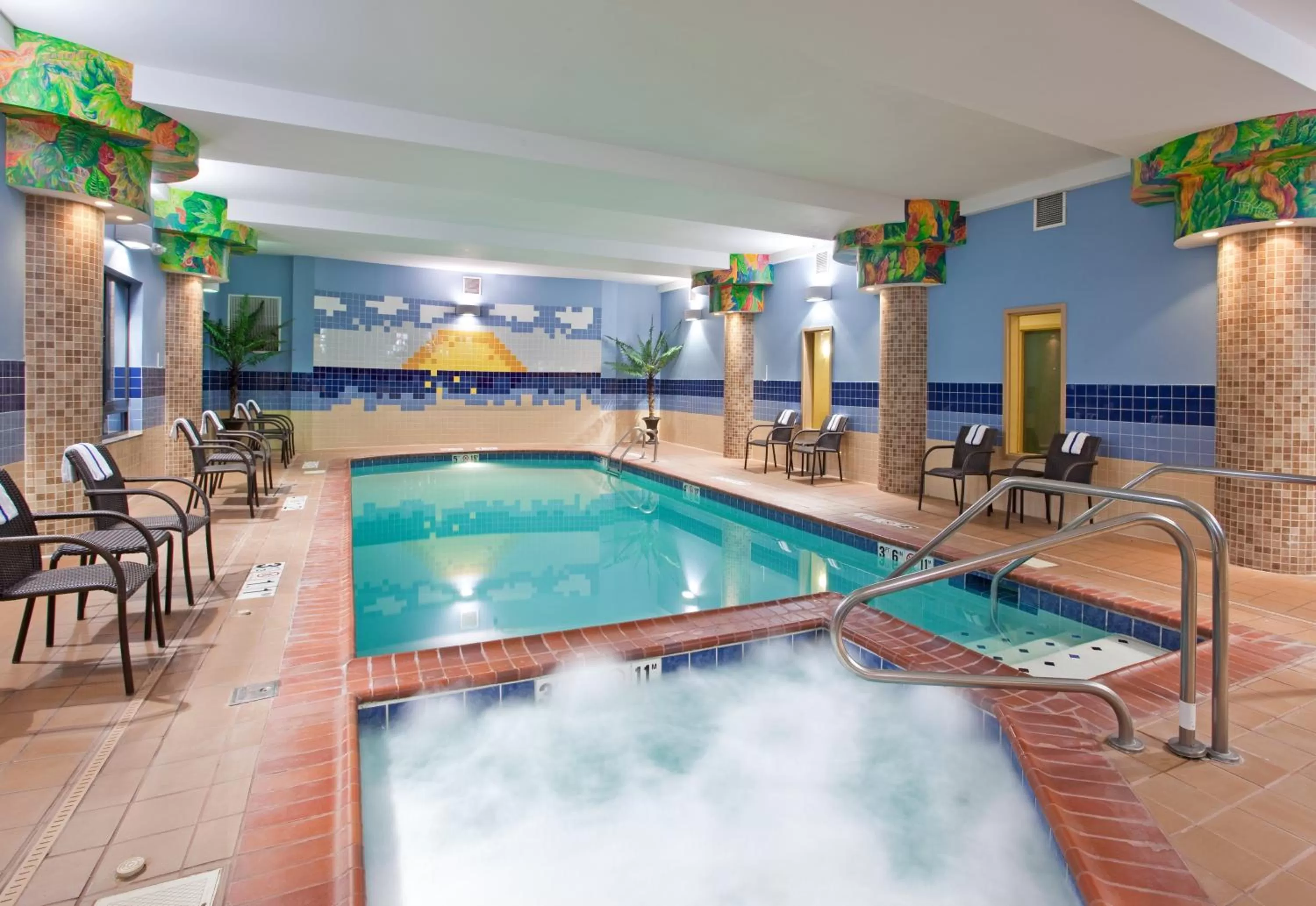 Swimming pool in Holiday Inn Express Hotel & Suites Athens by IHG