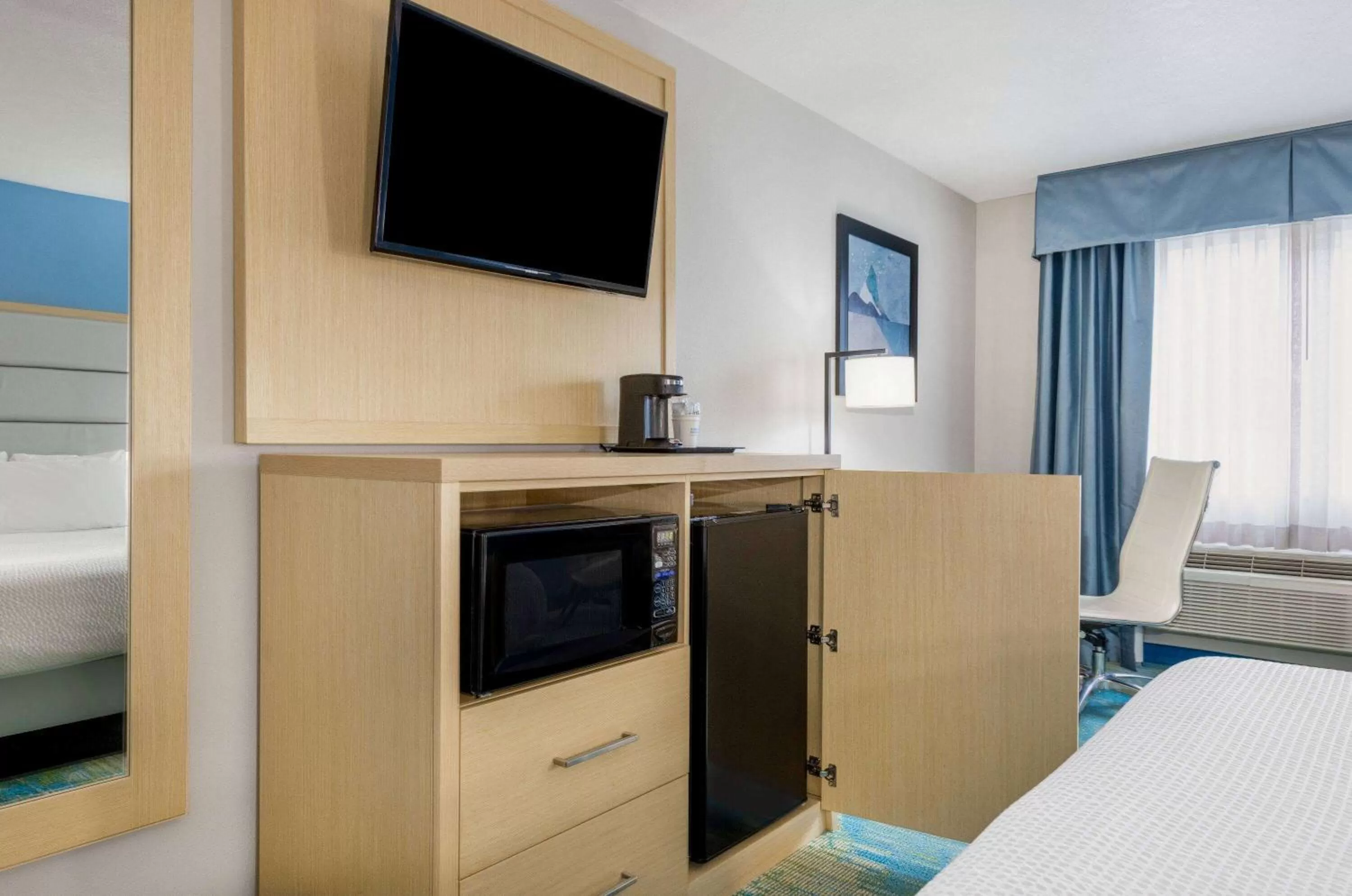 Other, Bed in Days Inn by Wyndham Springville