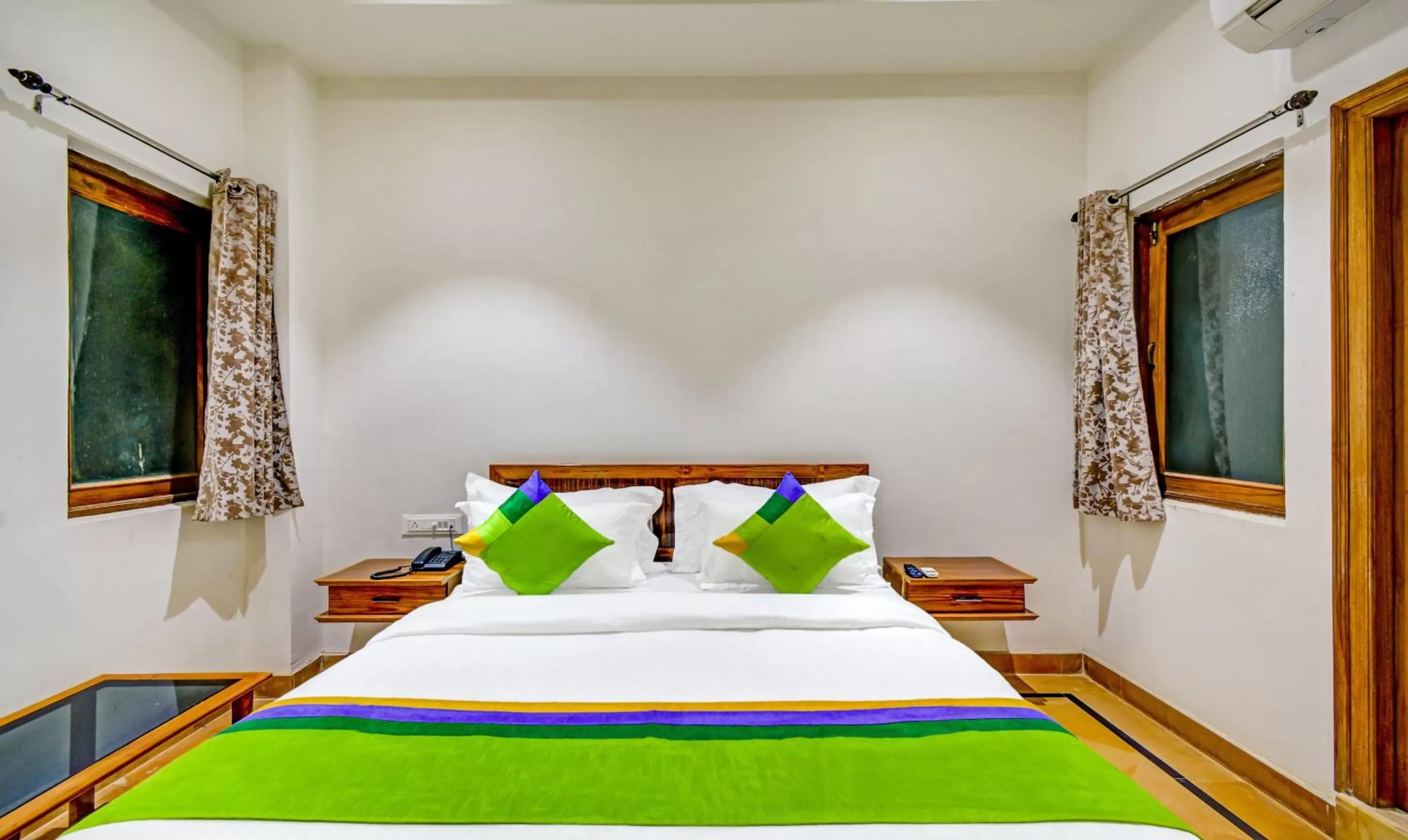 Bed in Treebo Trend Chandrangan Excellency