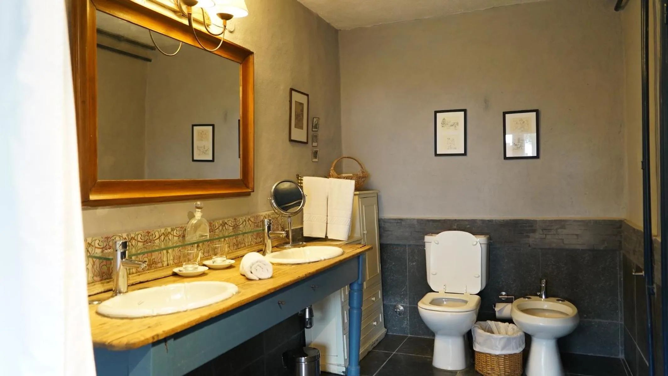 Bathroom in Las Cumbres Hotel