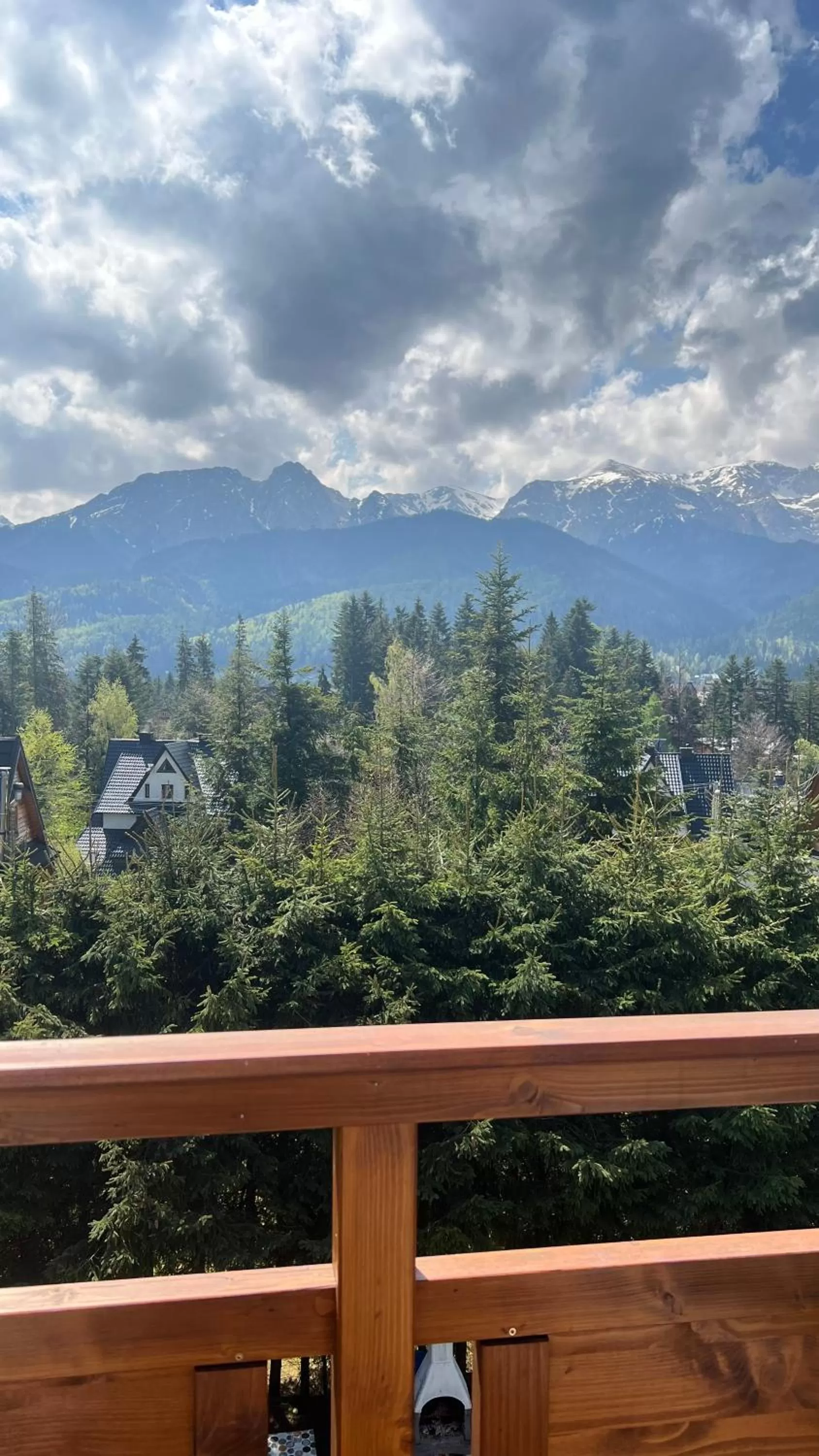 Day, Mountain View in Willa Baciarka