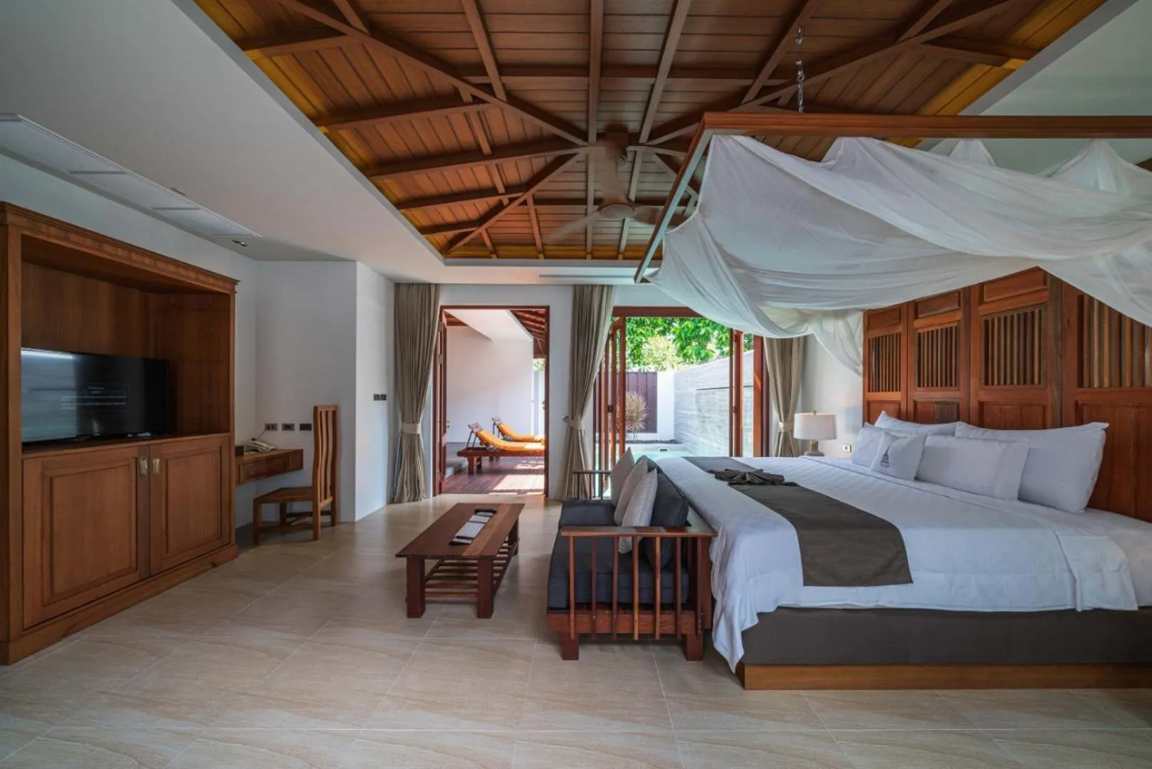 Bed in Malisa Villa Suites - SHA Extra Plus