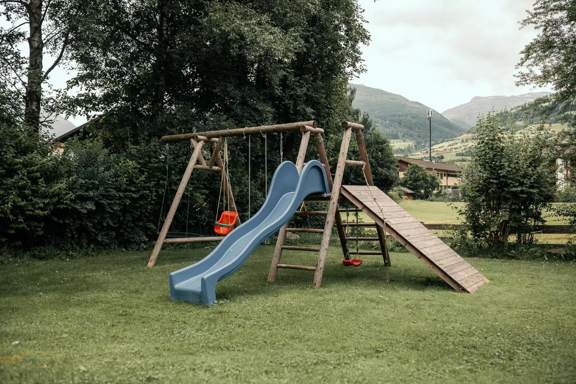 Children play ground in Sendlhofer's